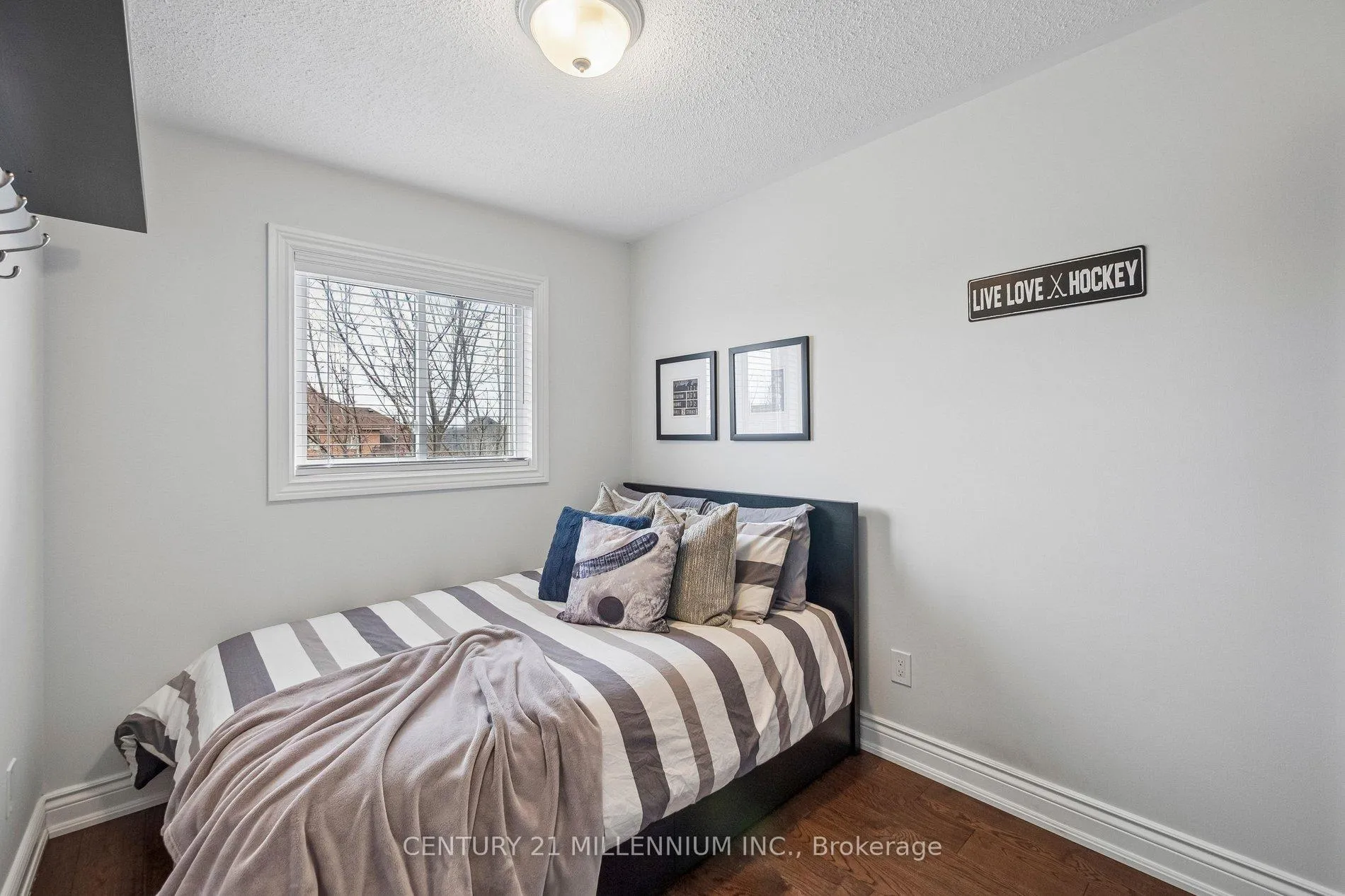 Photo 31 of 90 Baywell Crescent, Aurora, Bayview Wellington — HOMEH