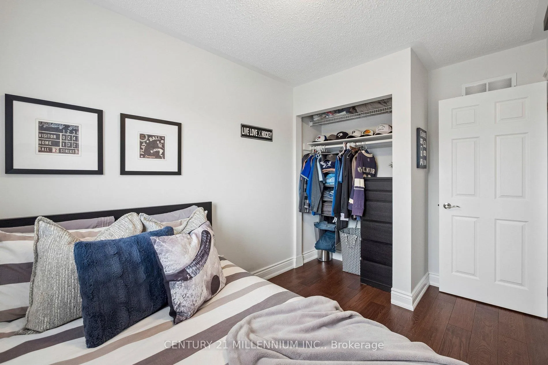 Photo 32 of 90 Baywell Crescent, Aurora, Bayview Wellington — HOMEH