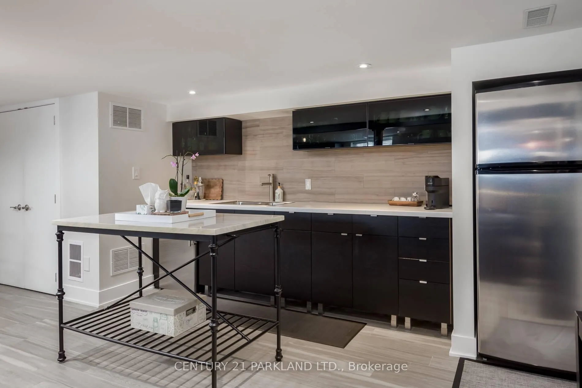 Photo 31 of 45 Deevale Road, North York, Downsview-Roding-CFB — HOMEH