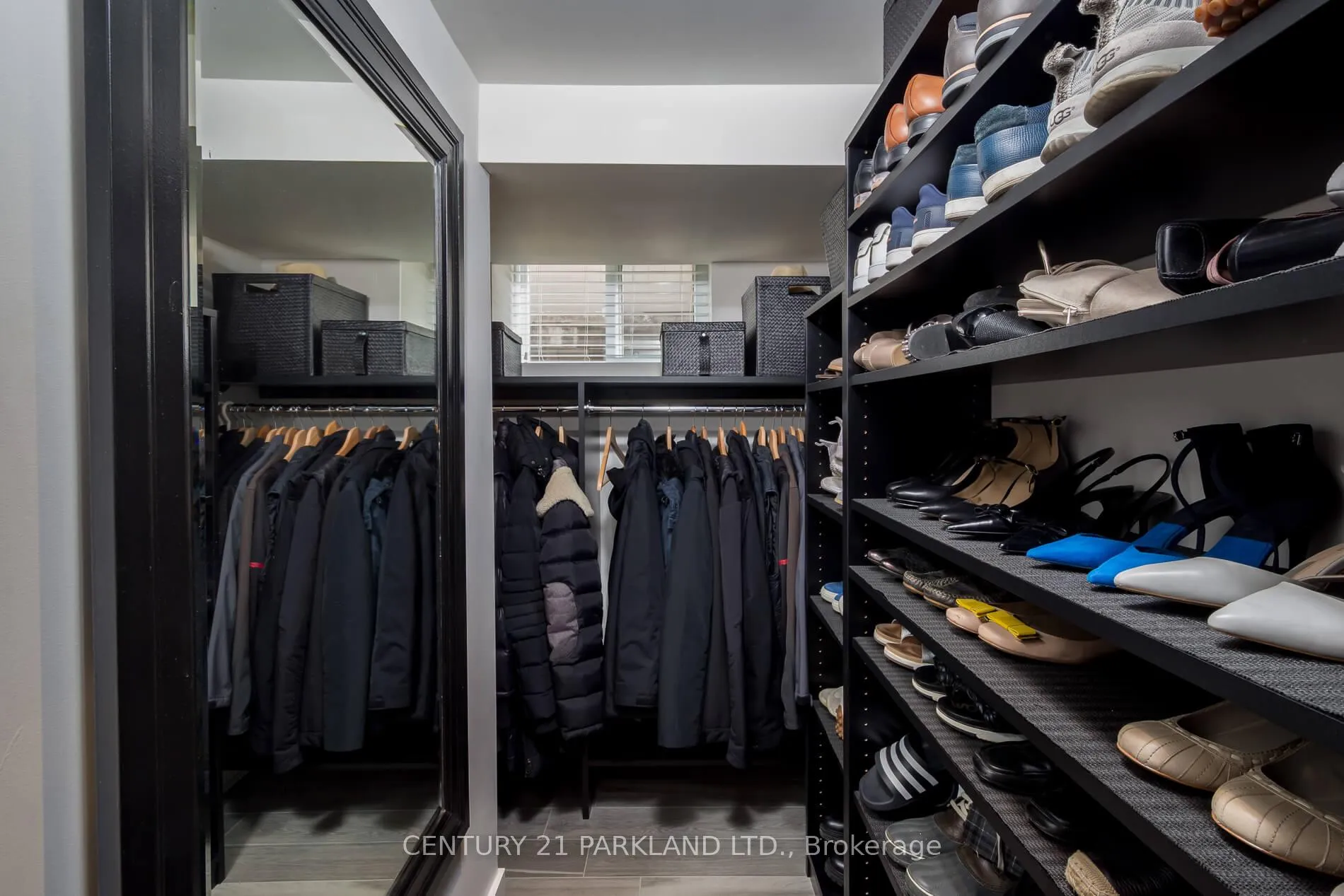 Photo 34 of 45 Deevale Road, North York, Downsview-Roding-CFB — HOMEH