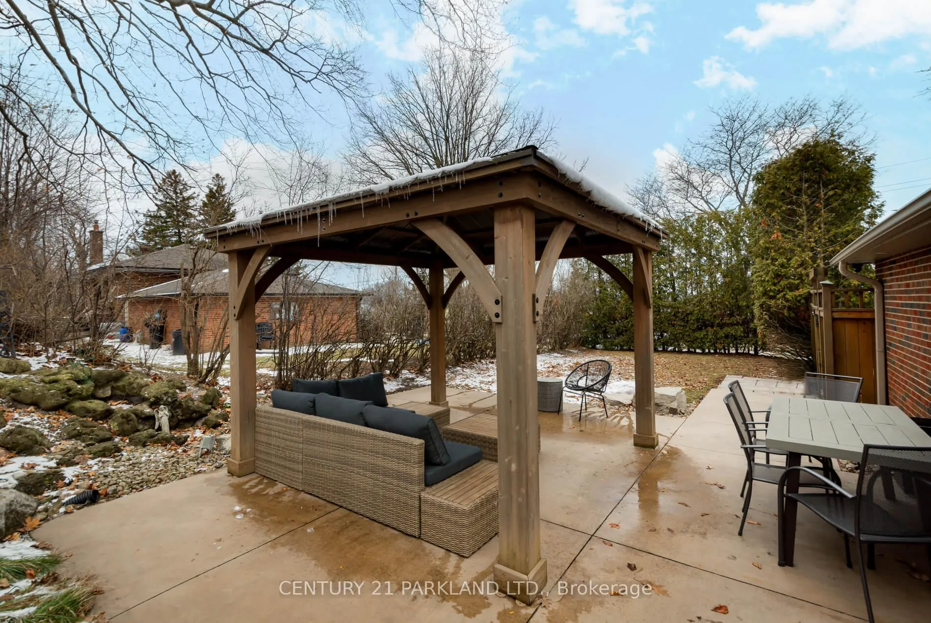 Photo 40 of 45 Deevale Road, North York, Downsview-Roding-CFB — HOMEH