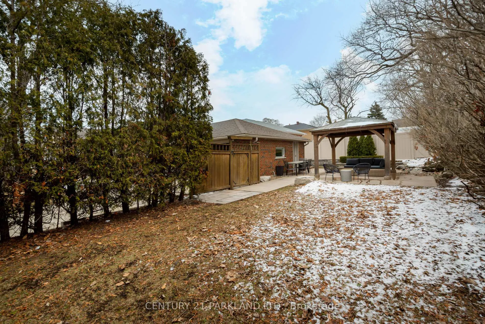 Photo 41 of 45 Deevale Road, North York, Downsview-Roding-CFB — HOMEH