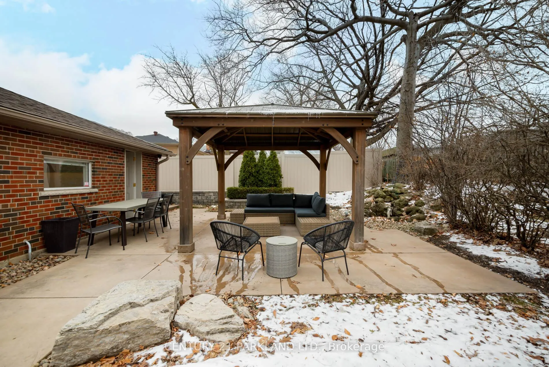 Photo 42 of 45 Deevale Road, North York, Downsview-Roding-CFB — HOMEH