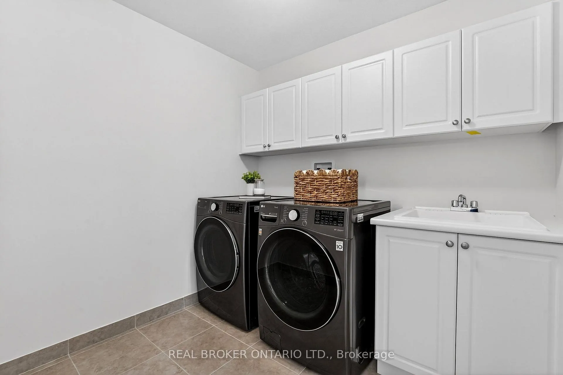 Photo 31 of 4 Beasley Grove, Hamilton, Meadowlands — HOMEH