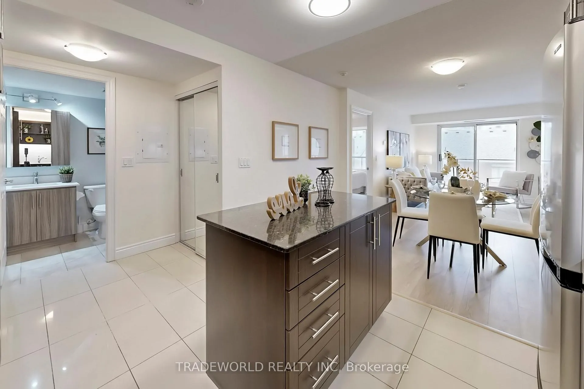 Photo 10 of Unit 502, 39 Galleria Parkway, Markham, Commerce Valley — HOMEH