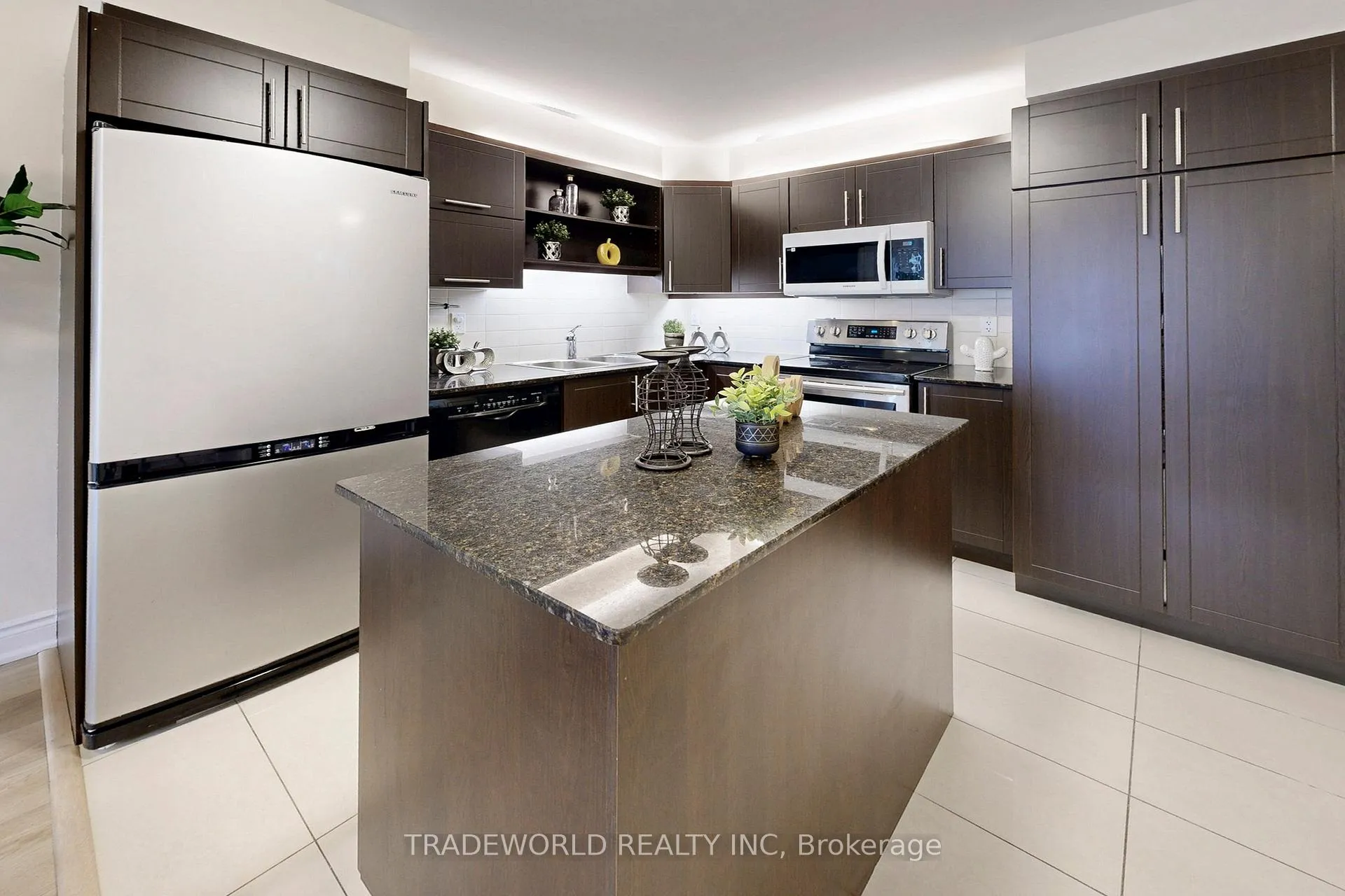 Photo 11 of Unit 502, 39 Galleria Parkway, Markham, Commerce Valley — HOMEH