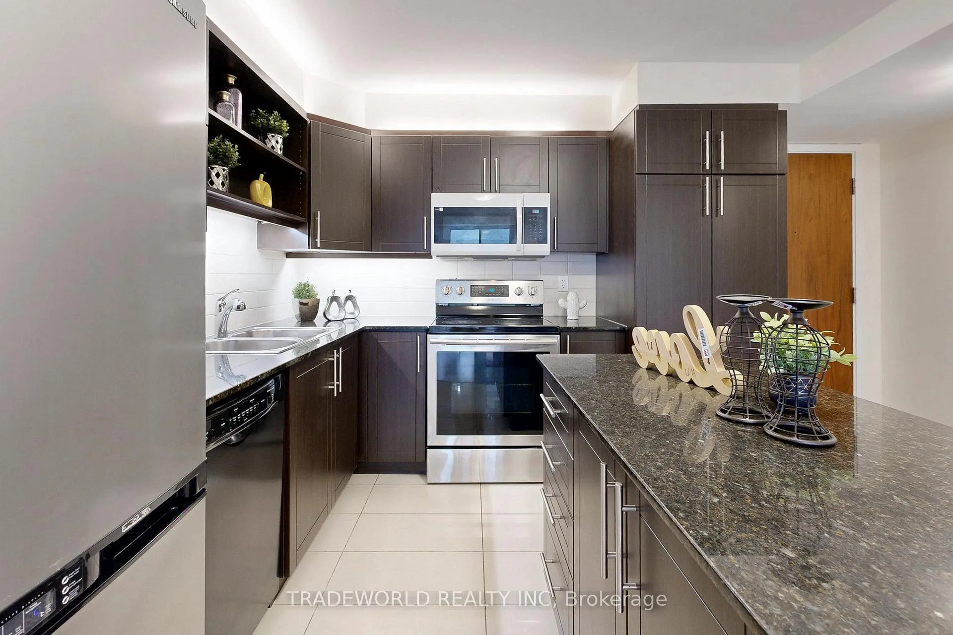 Photo 12 of Unit 502, 39 Galleria Parkway, Markham, Commerce Valley — HOMEH