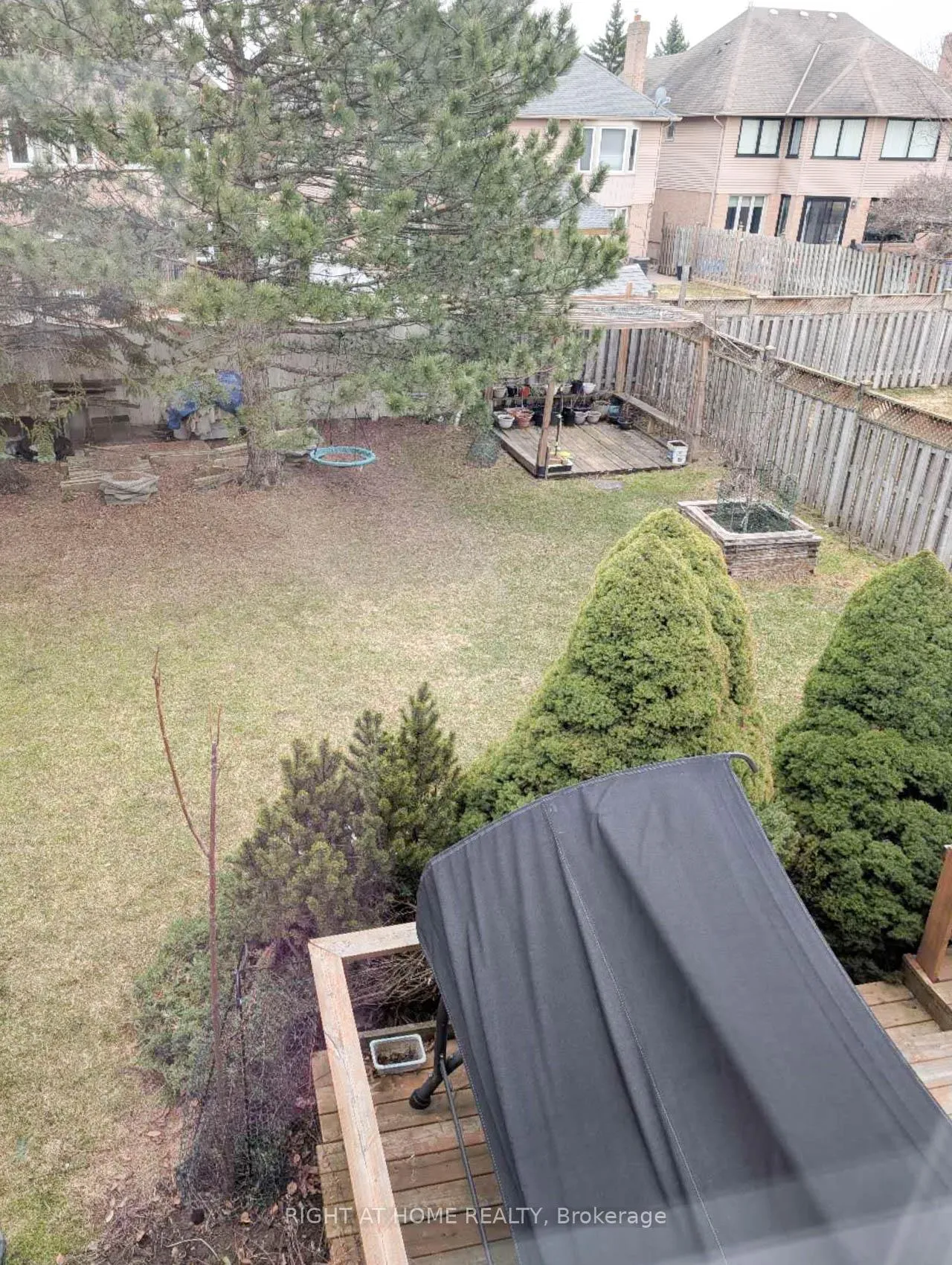 Photo 24 of 64 Springfield Boulevard, Hamilton, Ancaster — HOMEH