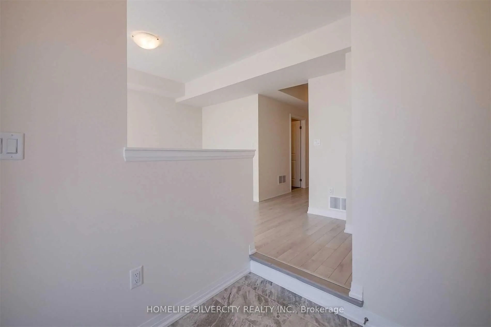 Photo 4 of 53 Ravenbury Street, Brampton, Bram East — HOMEH