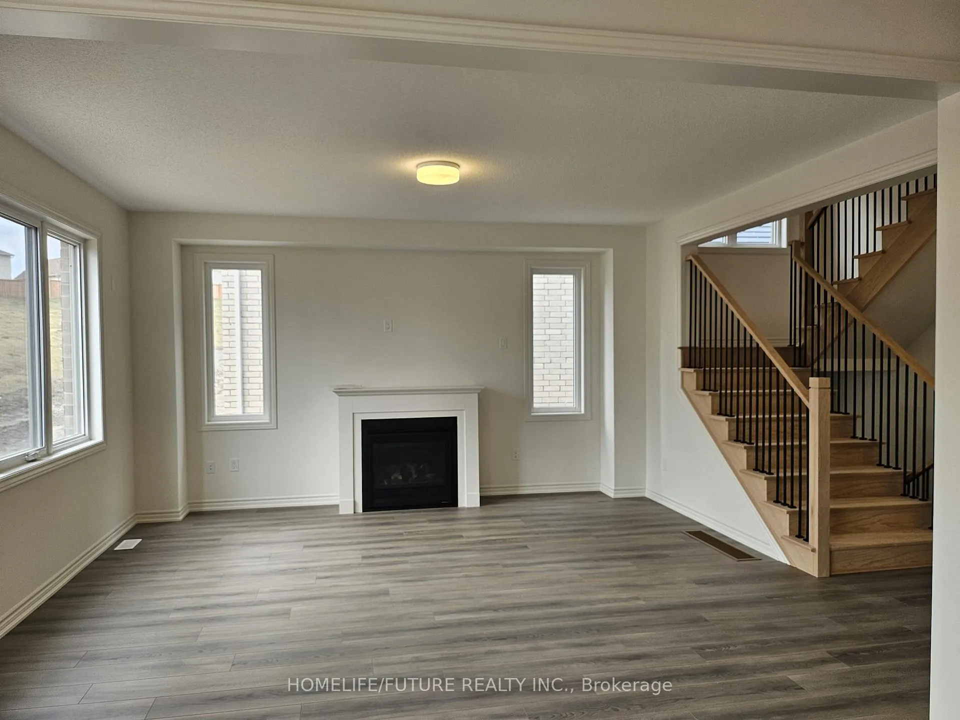 Photo 4 of 973 Trailsview Avenue, Cobourg — HOMEH