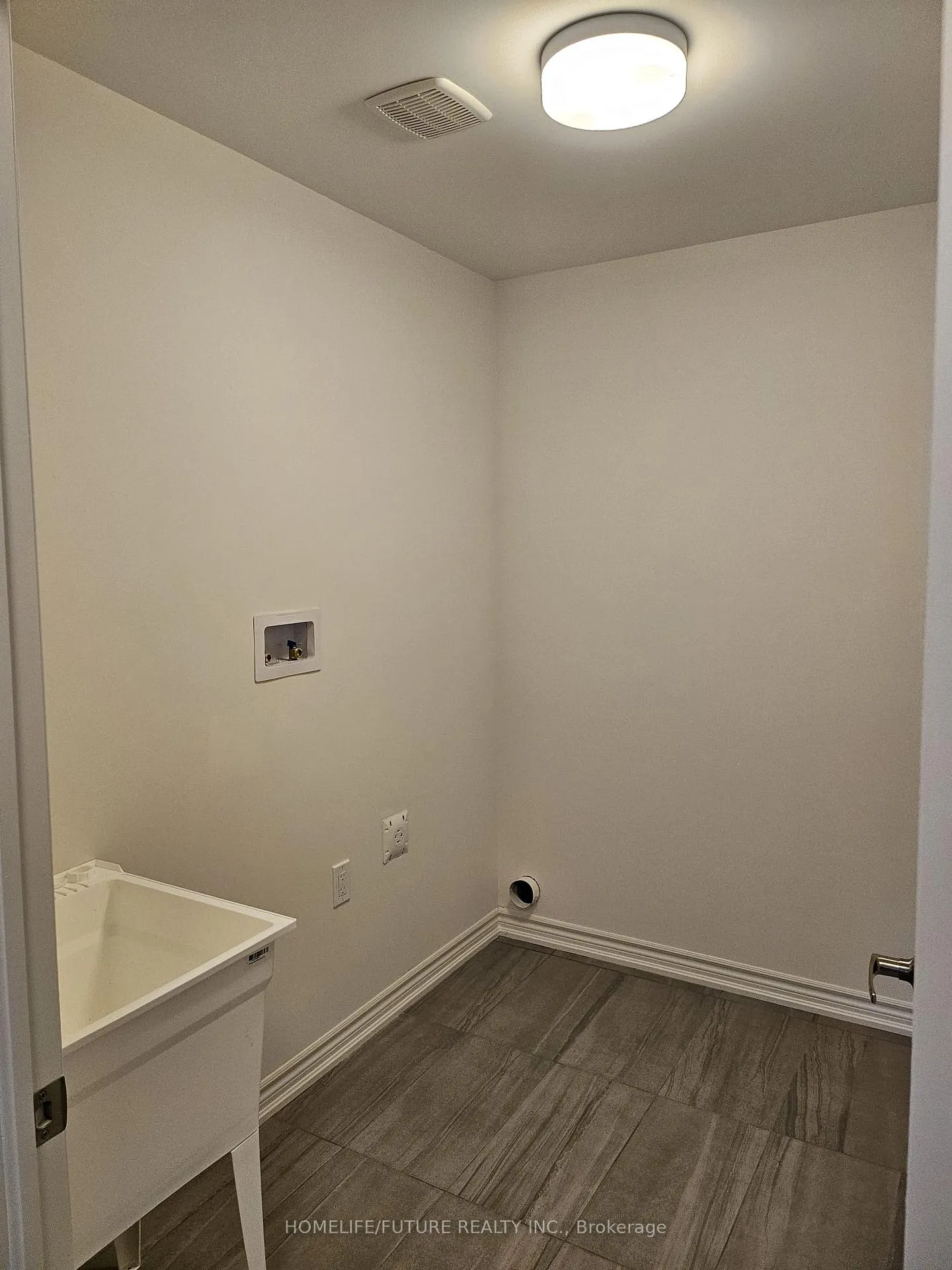 Photo 12 of 973 Trailsview Avenue, Cobourg — HOMEH