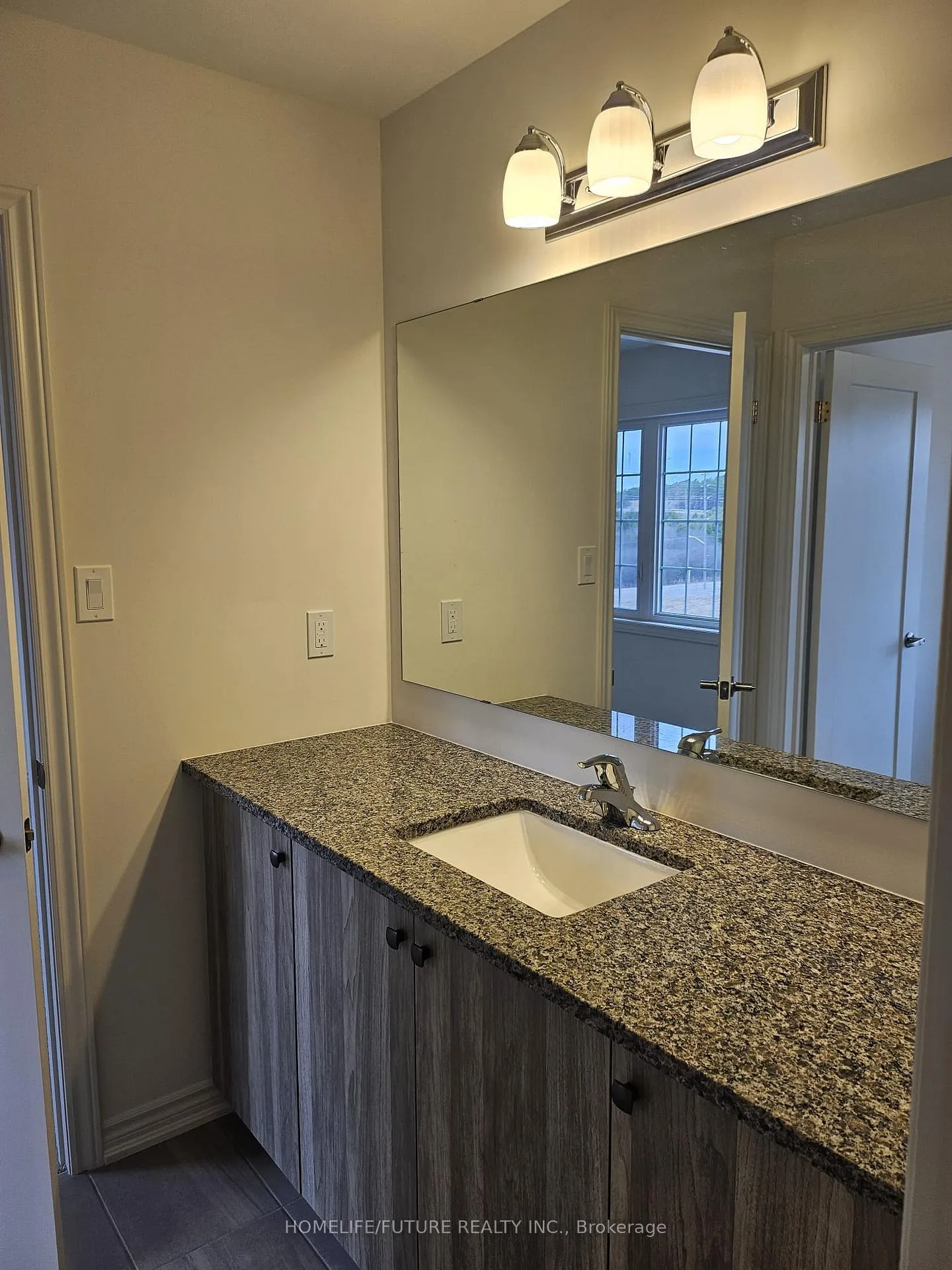 Photo 31 of 973 Trailsview Avenue, Cobourg — HOMEH