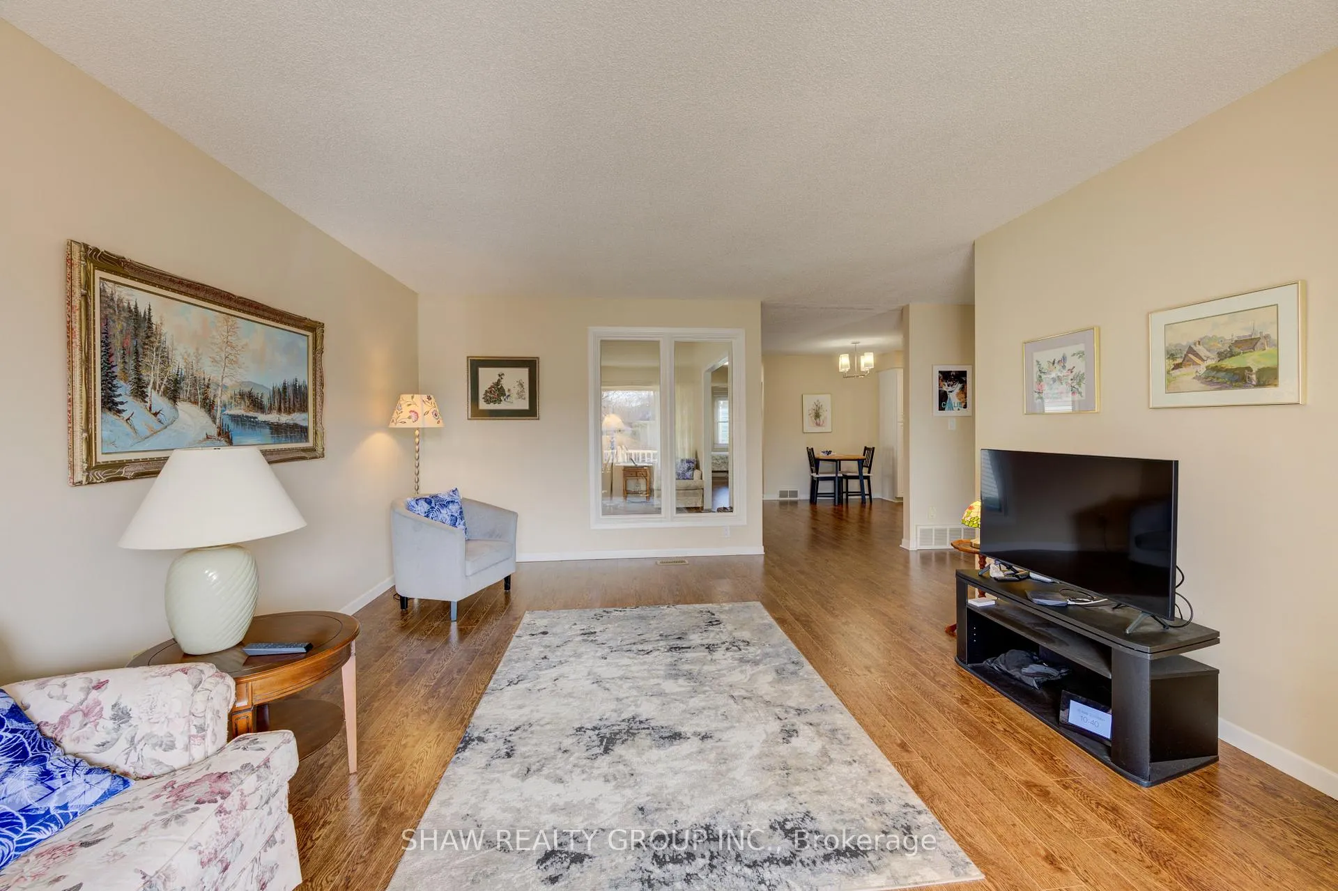 Photo 5 of 20 Edwin Crescent, Tillsonburg — HOMEH