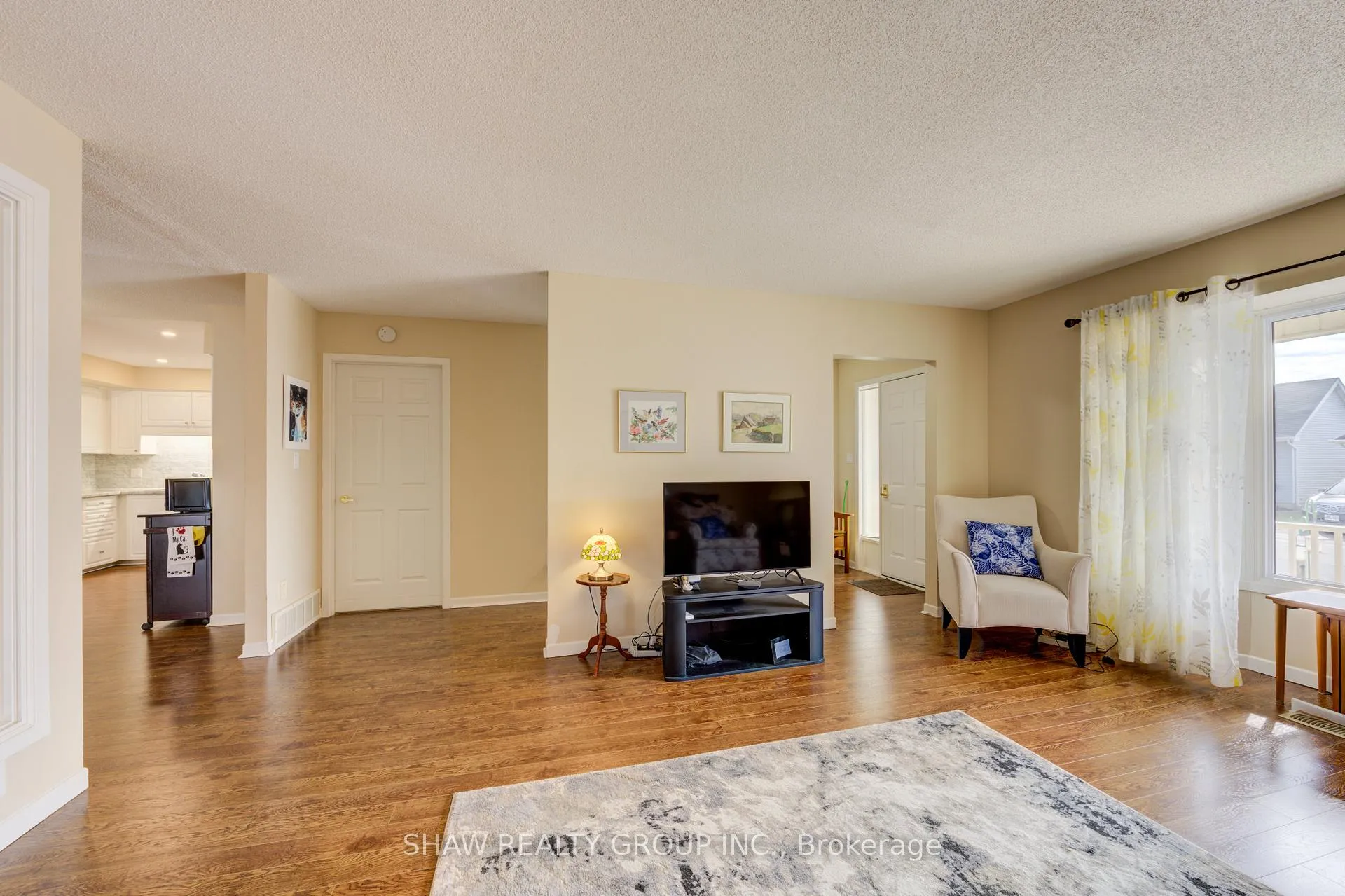 Photo 8 of 20 Edwin Crescent, Tillsonburg — HOMEH