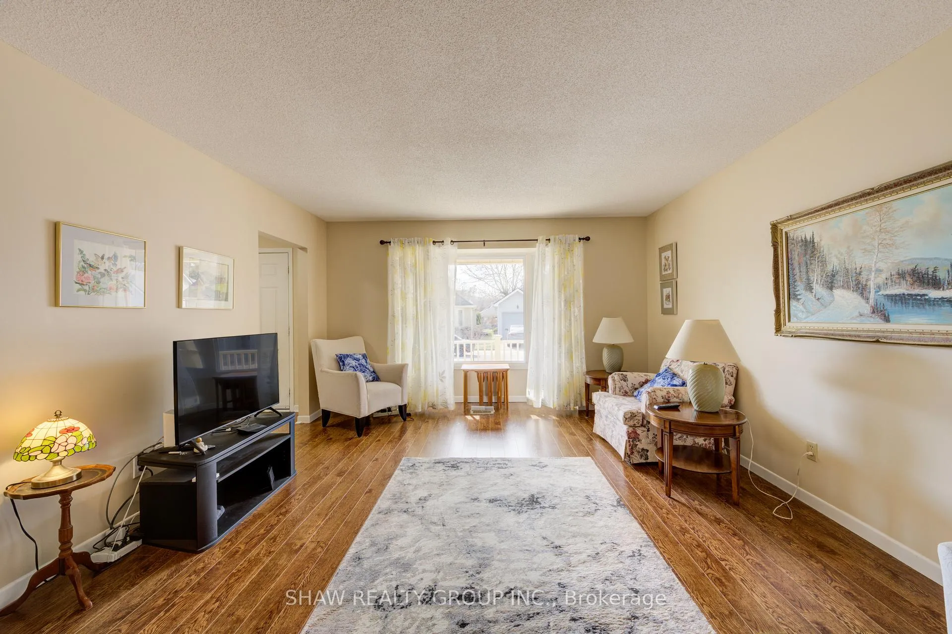 Photo 9 of 20 Edwin Crescent, Tillsonburg — HOMEH