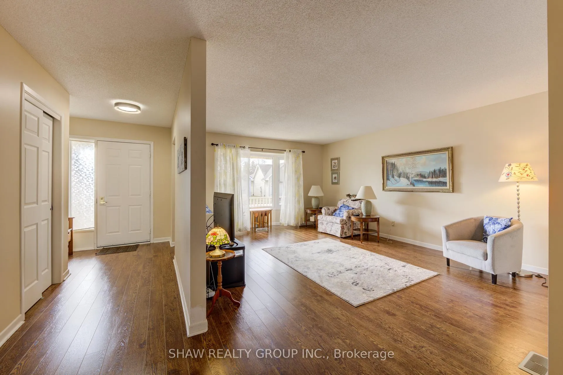 Photo 11 of 20 Edwin Crescent, Tillsonburg — HOMEH