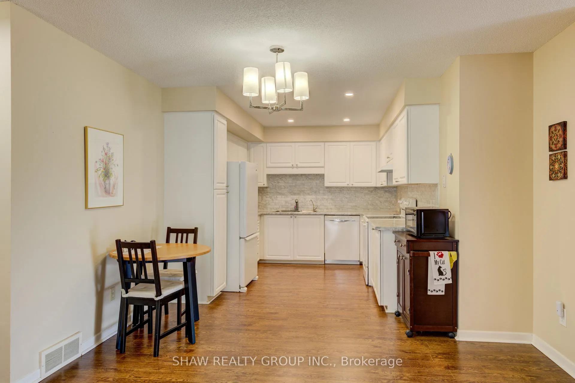 Photo 14 of 20 Edwin Crescent, Tillsonburg — HOMEH