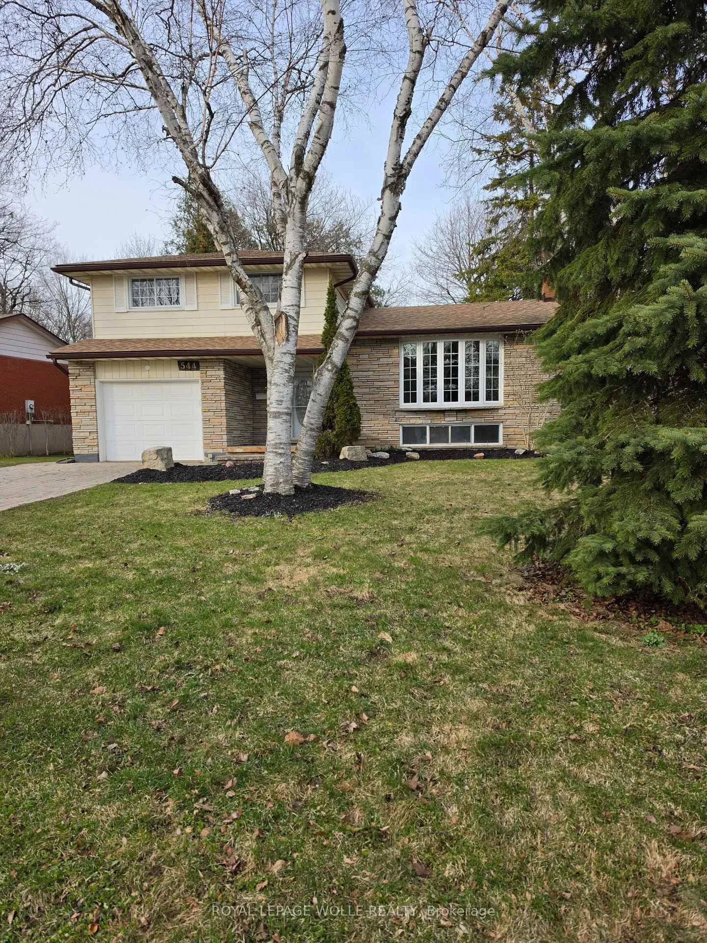 Photo 2 of 544 Glen Manor Boulevard, Waterloo — HOMEH