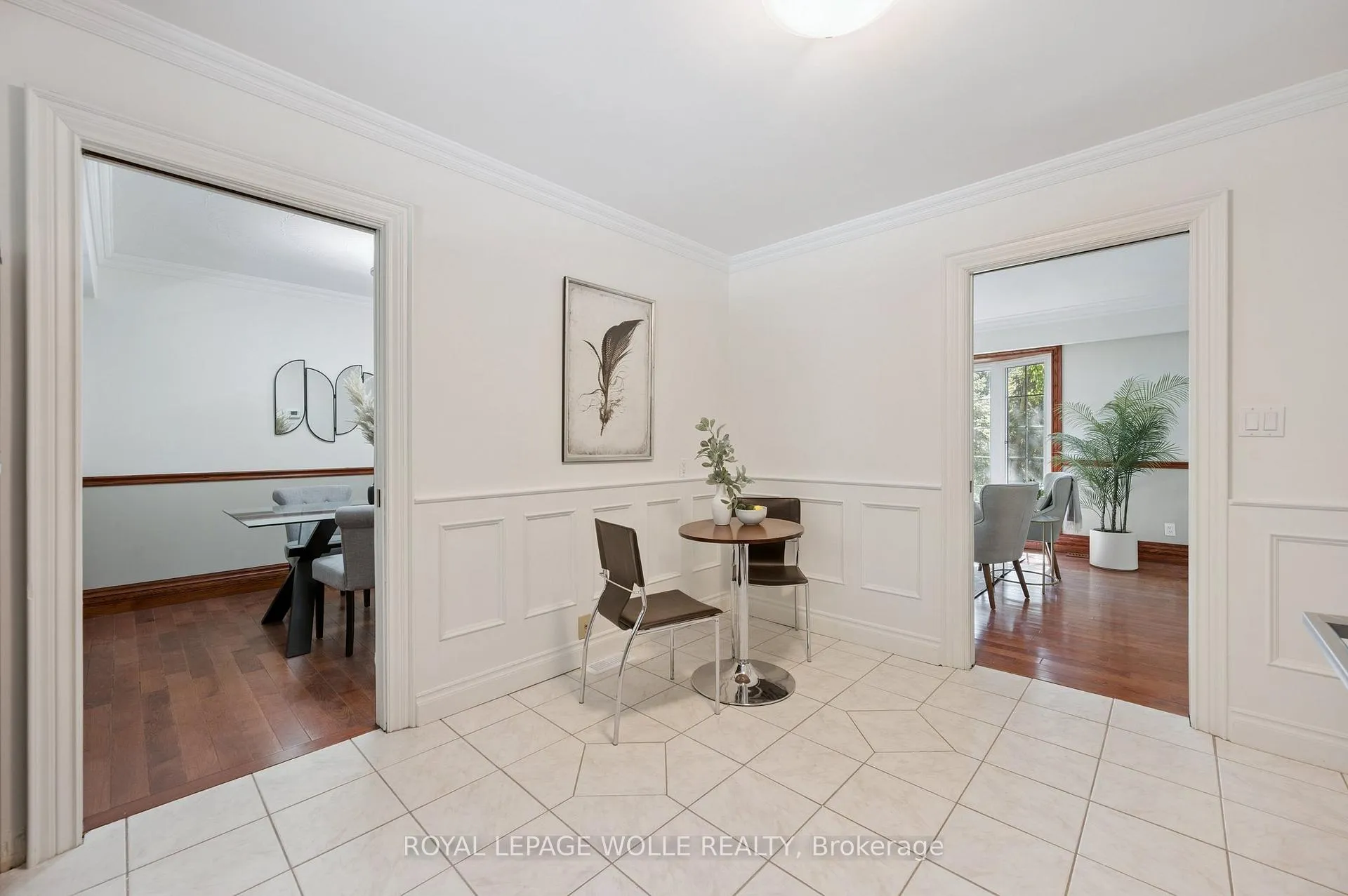 Photo 13 of 544 Glen Manor Boulevard, Waterloo — HOMEH