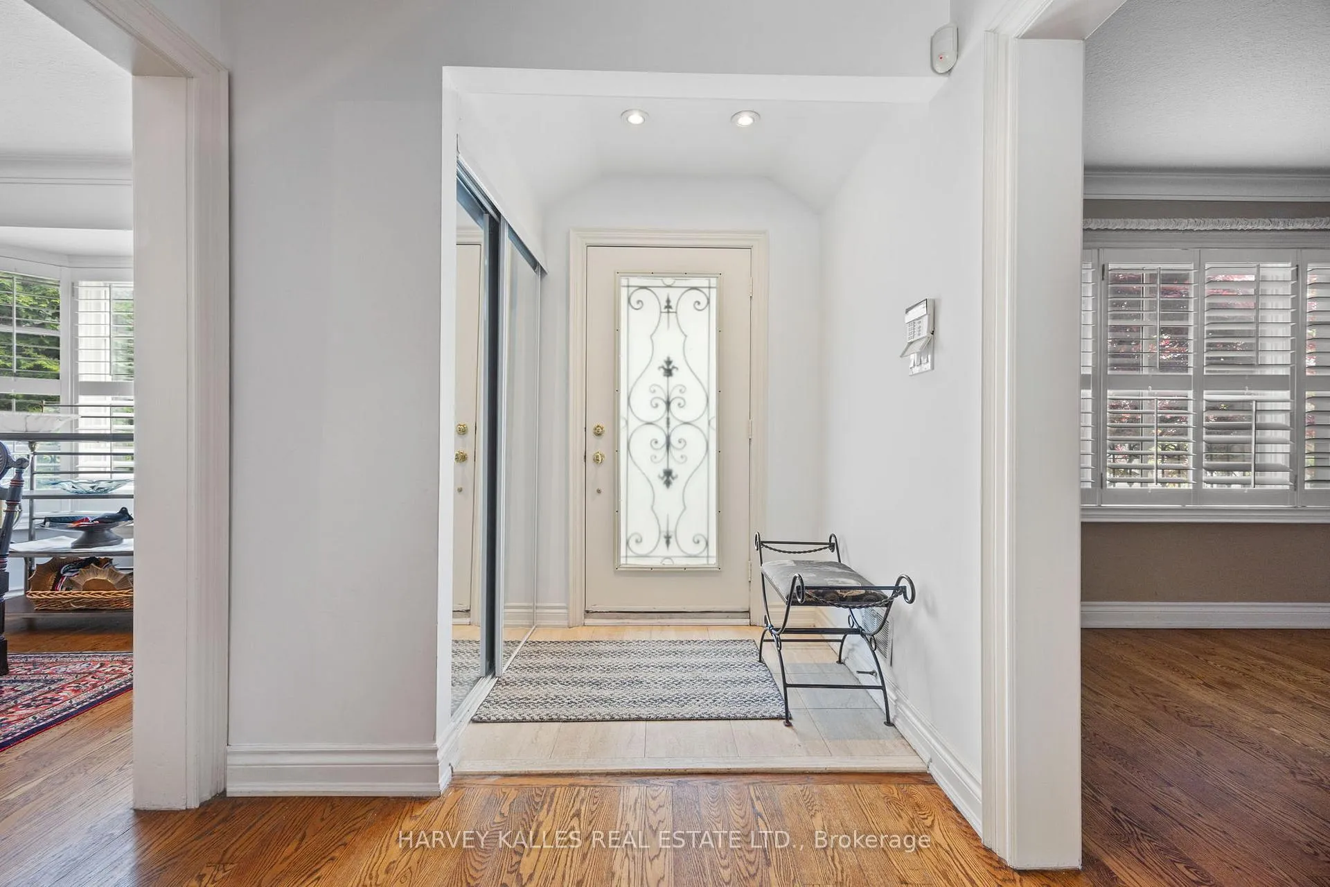 Photo 3 of 26 Forest Ridge Drive, Toronto, Forest Hill North — HOMEH