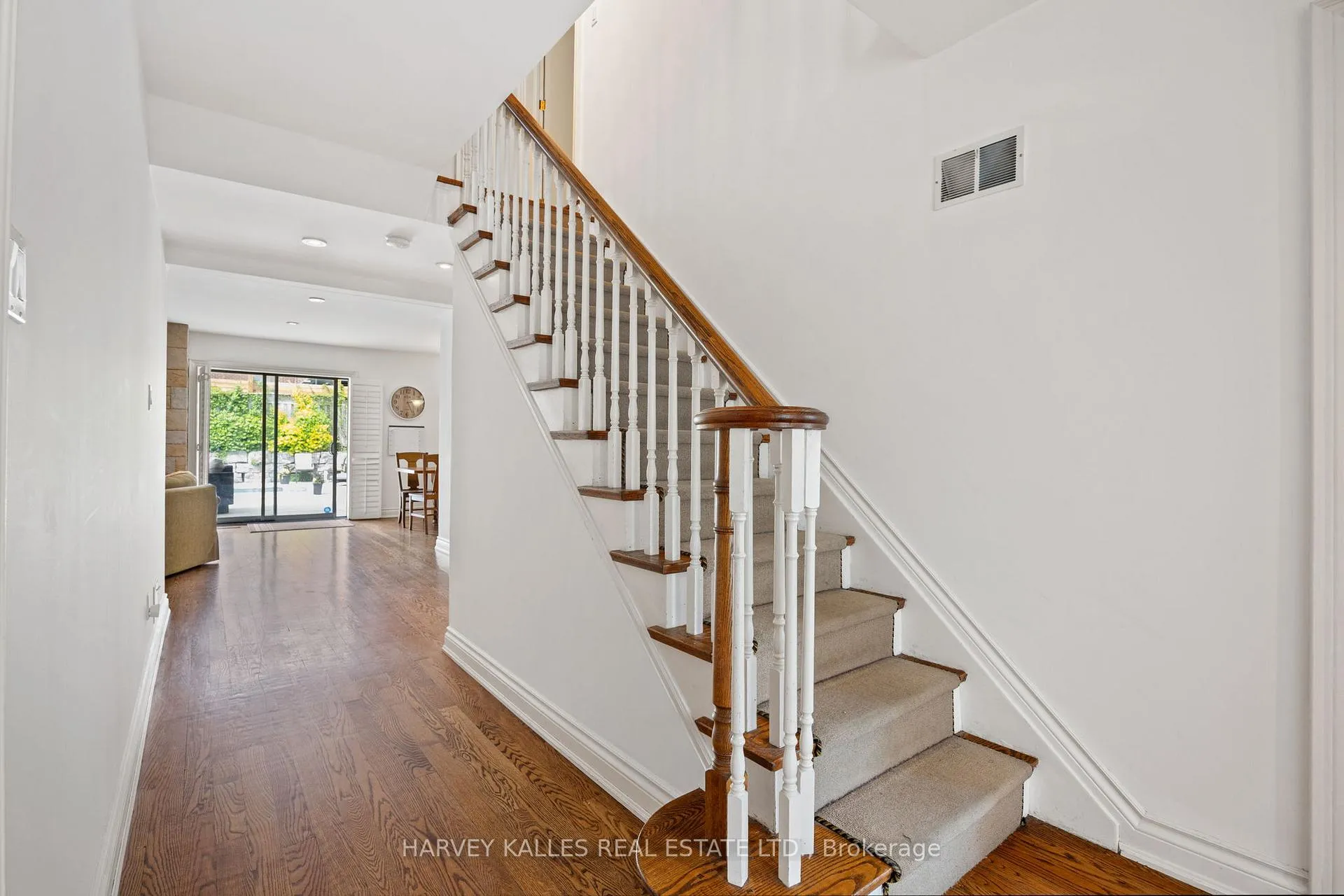 Photo 8 of 26 Forest Ridge Drive, Toronto, Forest Hill North — HOMEH