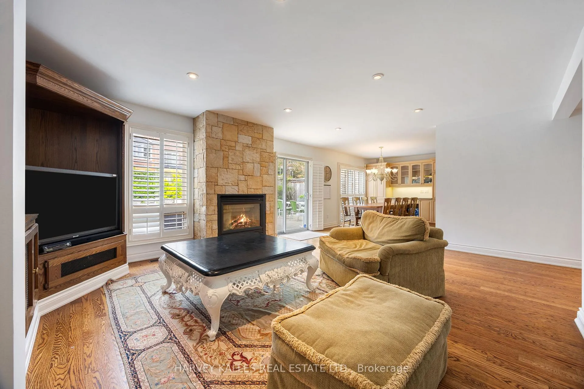Photo 16 of 26 Forest Ridge Drive, Toronto, Forest Hill North — HOMEH