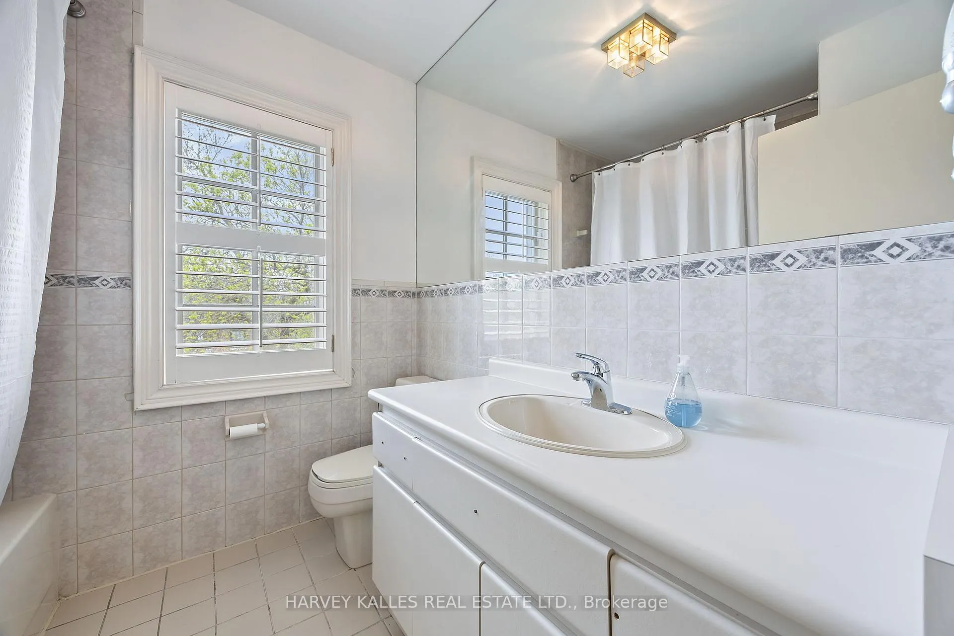 Photo 29 of 26 Forest Ridge Drive, Toronto, Forest Hill North — HOMEH