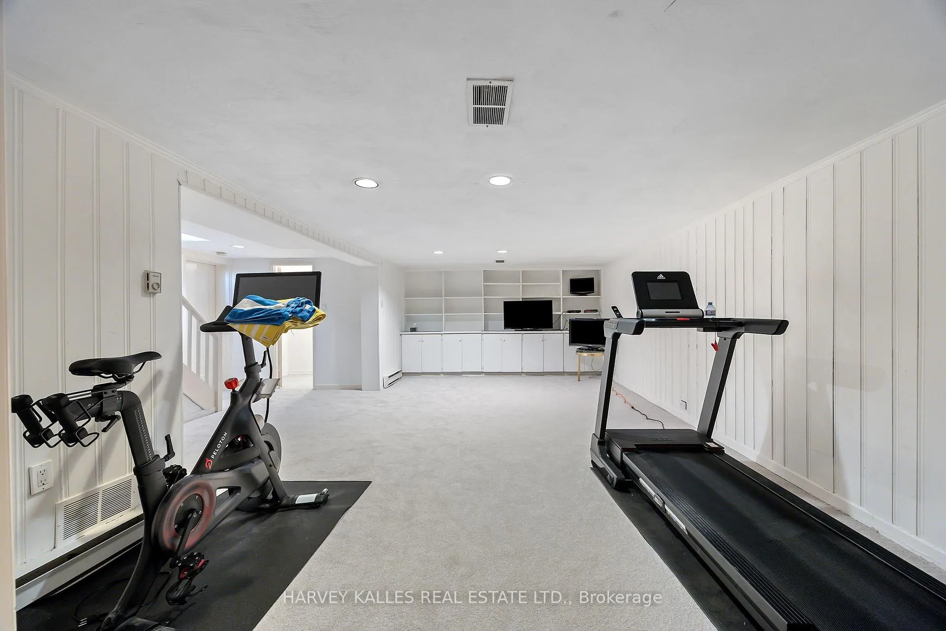 Photo 31 of 26 Forest Ridge Drive, Toronto, Forest Hill North — HOMEH