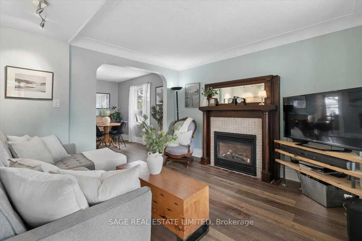Photo 2 of 95 Belview Avenue, Hamilton, Crown Point — HOMEH