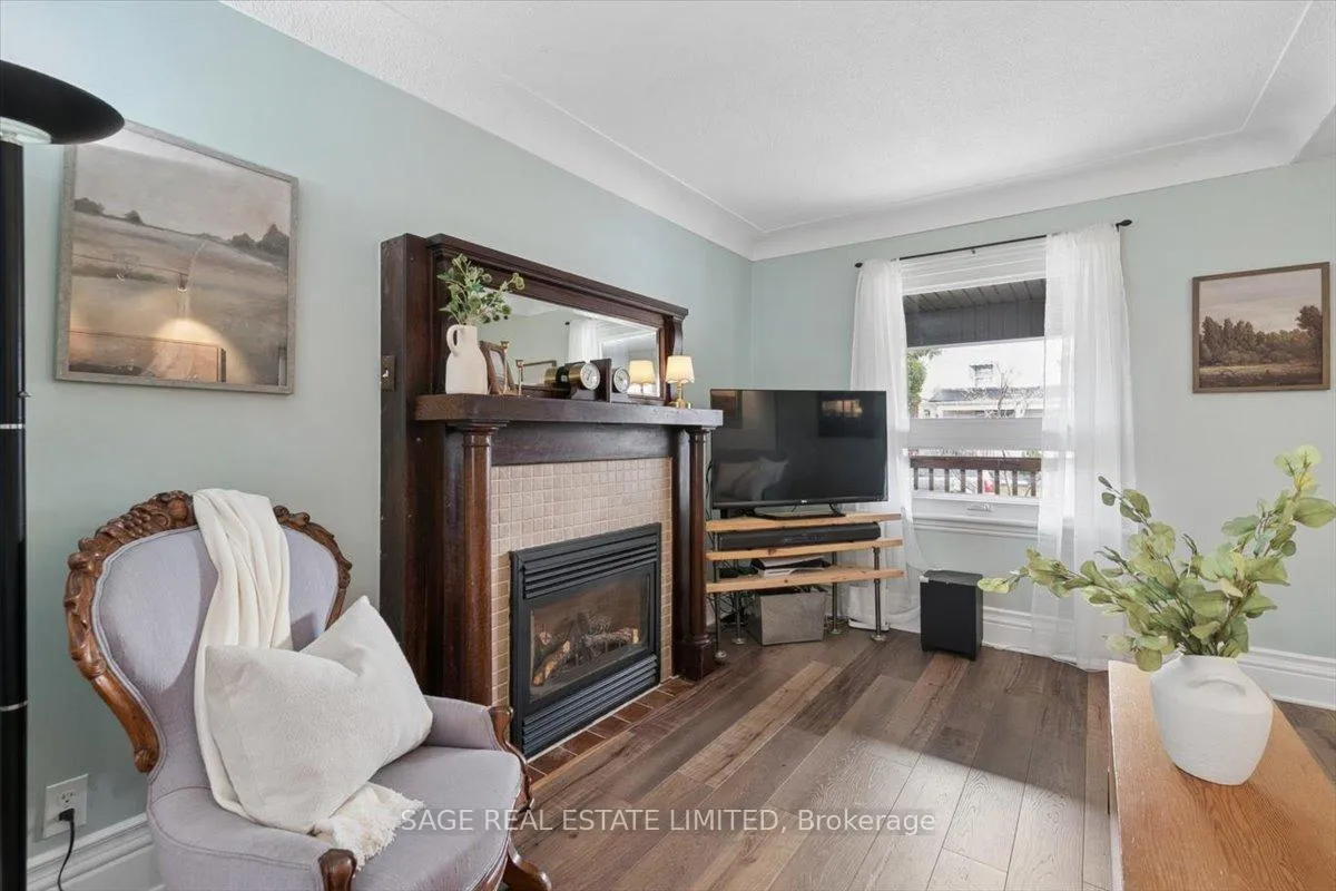 Photo 4 of 95 Belview Avenue, Hamilton, Crown Point — HOMEH