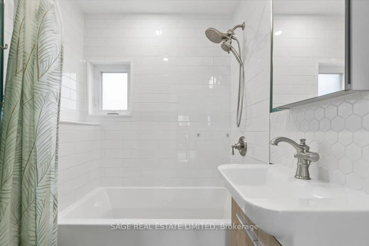 Photo 17 of 95 Belview Avenue, Hamilton, Crown Point — HOMEH