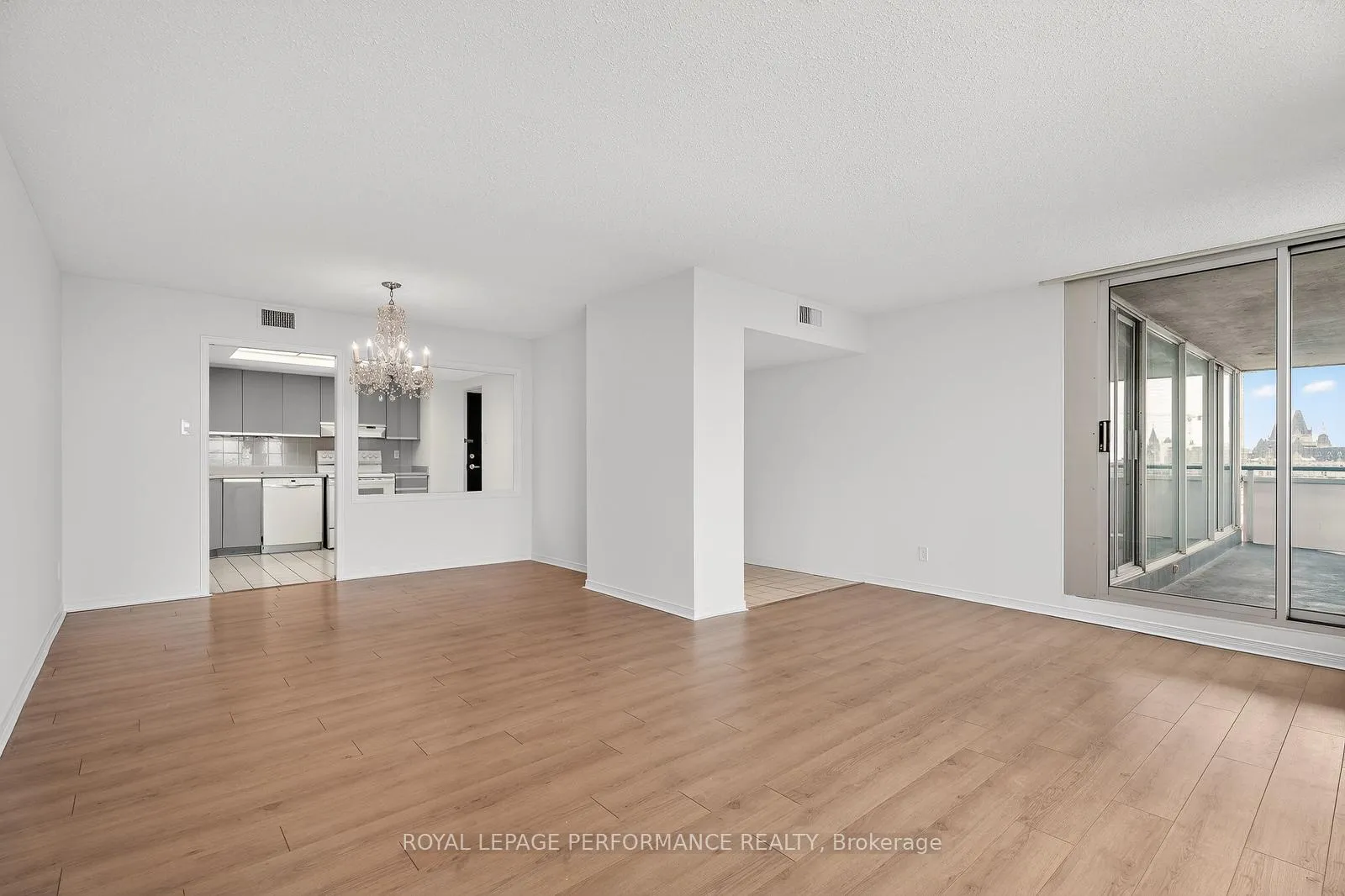 Photo 8 of Unit 1603, 160 George Street, Ottawa, Lower Town/Byward Market — HOMEH