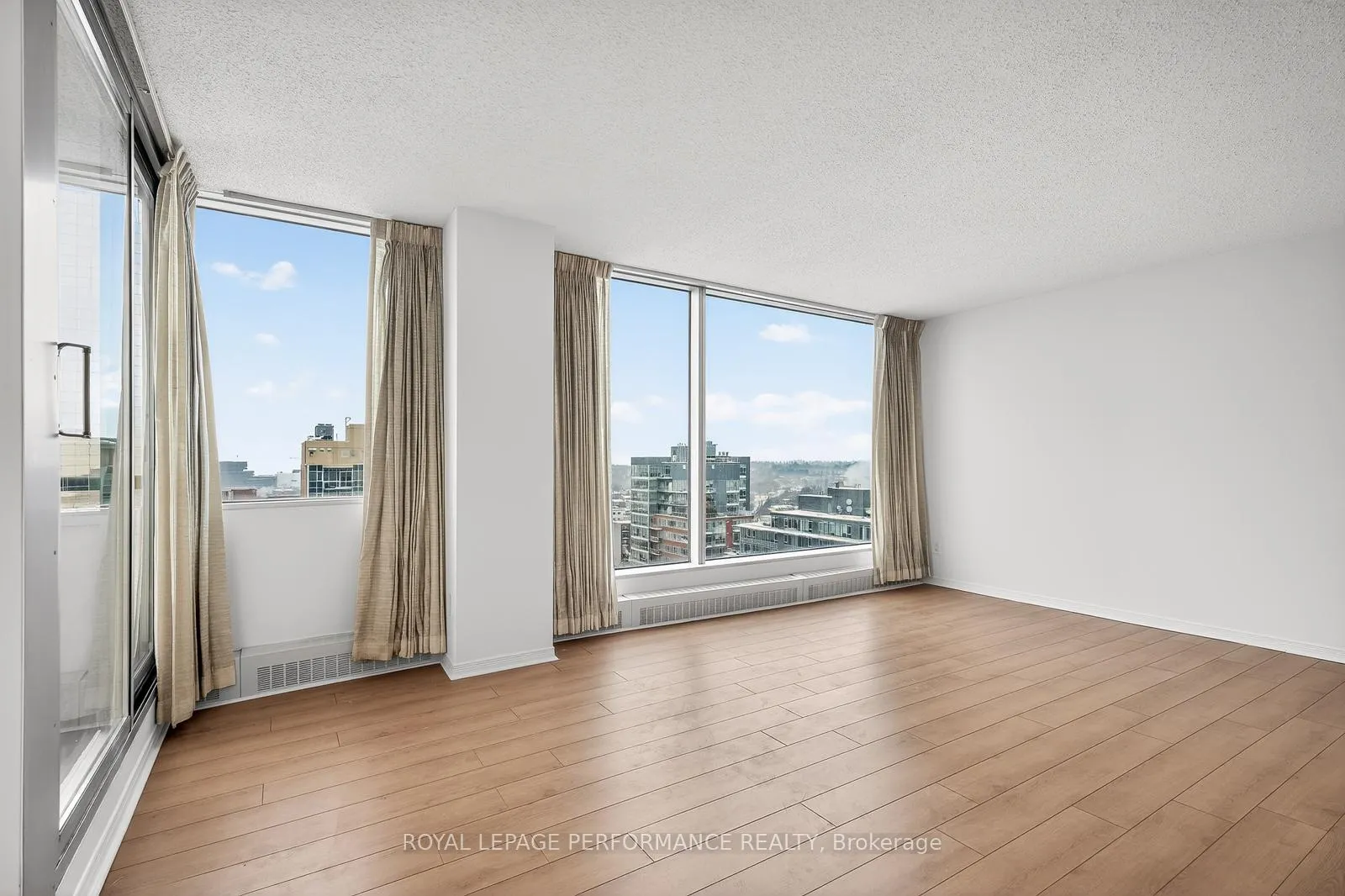 Photo 9 of Unit 1603, 160 George Street, Ottawa, Lower Town/Byward Market — HOMEH