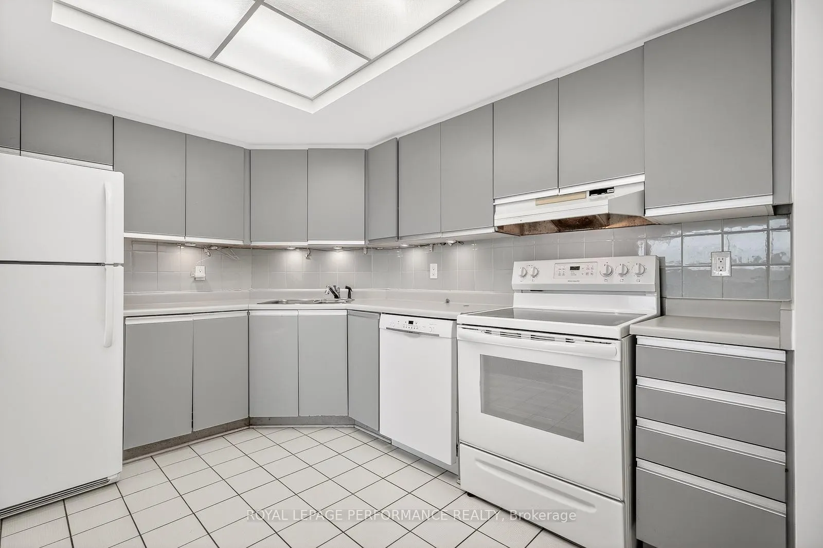 Photo 11 of Unit 1603, 160 George Street, Ottawa, Lower Town/Byward Market — HOMEH
