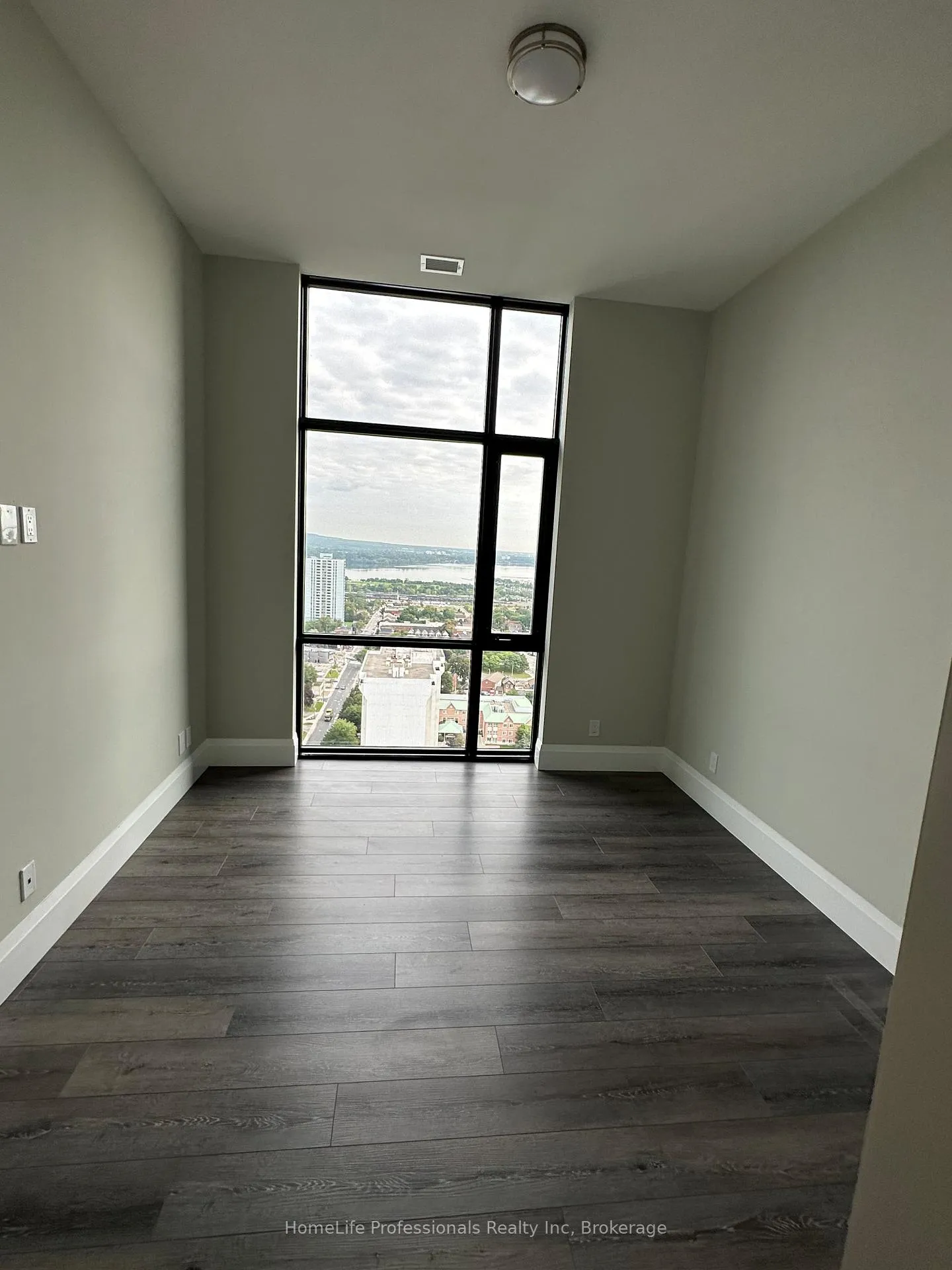Photo 10 of Unit 2404, 15 Queen Street S, Hamilton, Central — HOMEH