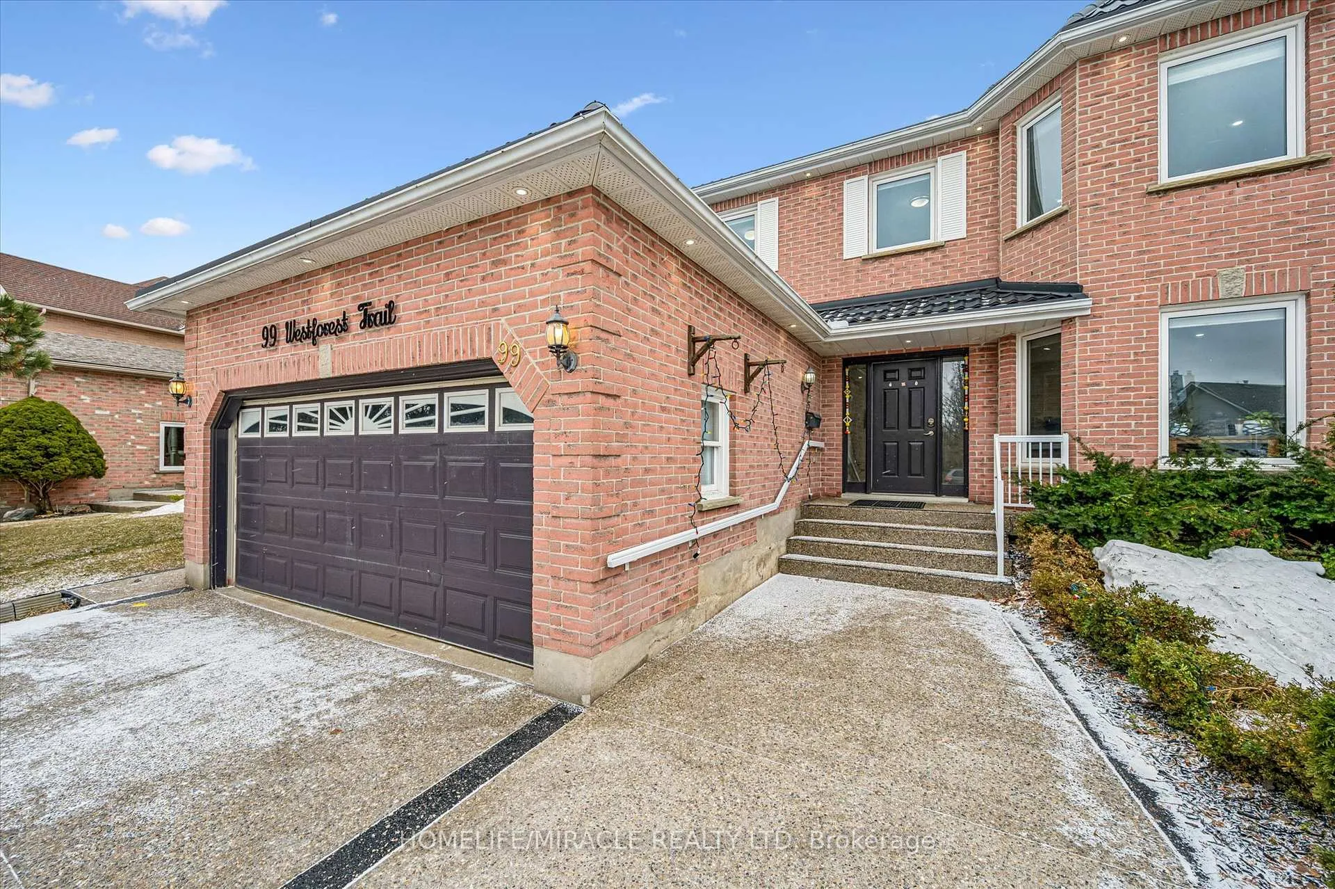 Photo 4 of 99 Westforest Trail, Kitchener — HOMEH