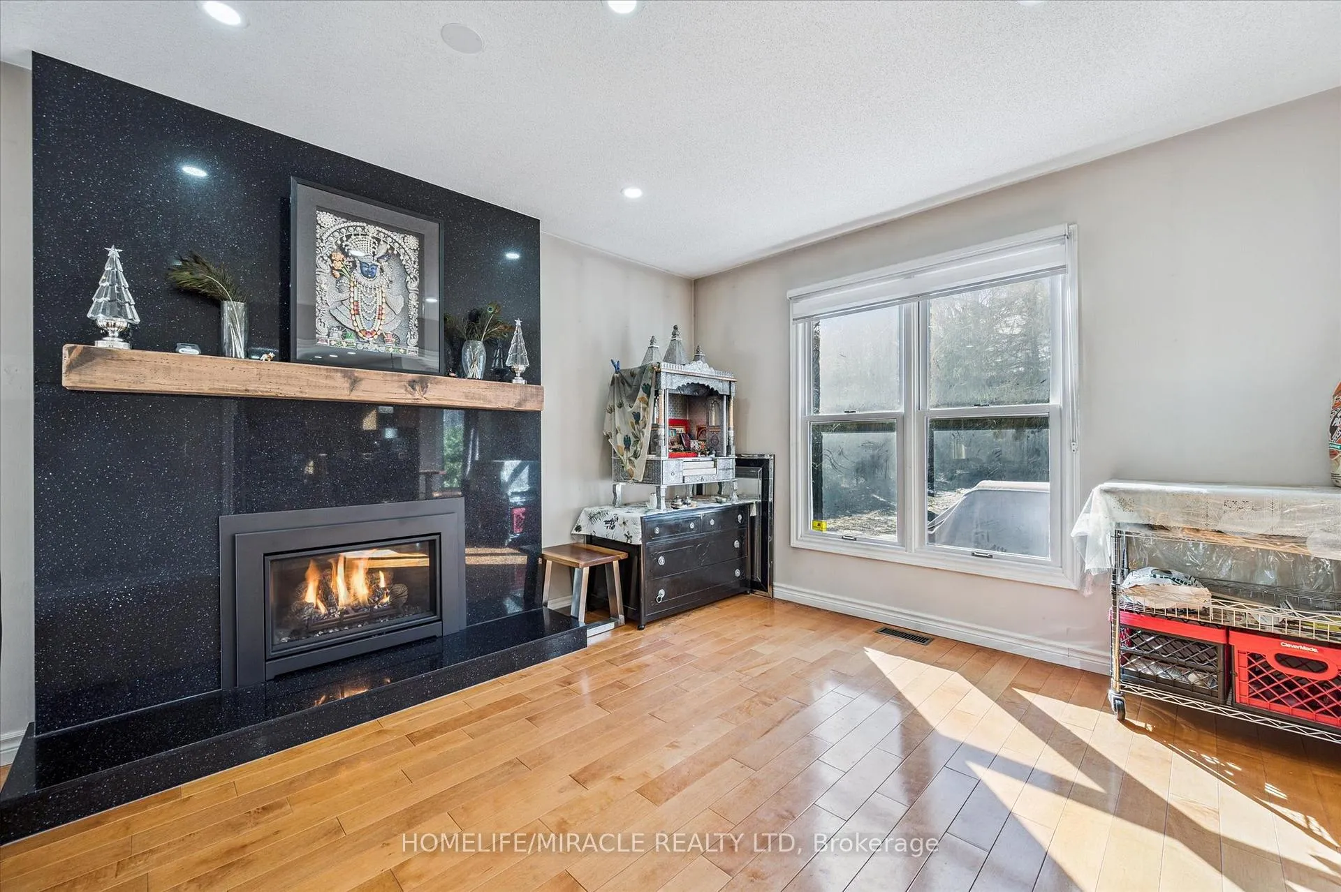 Photo 16 of 99 Westforest Trail, Kitchener — HOMEH