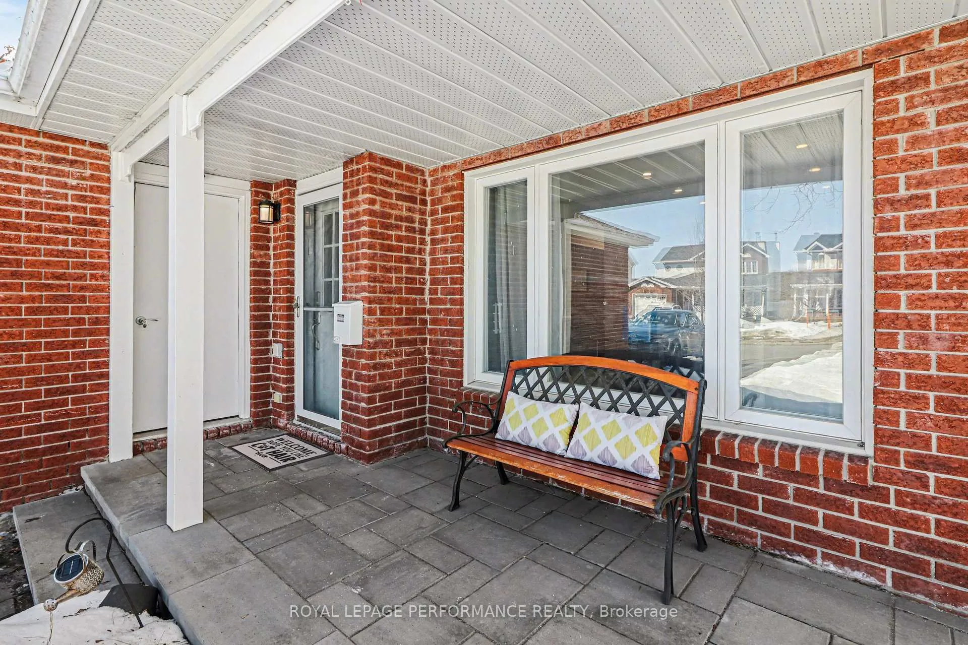 Photo 2 of 6722 Tooney Drive, Ottawa, Orleans/Sunridge — HOMEH