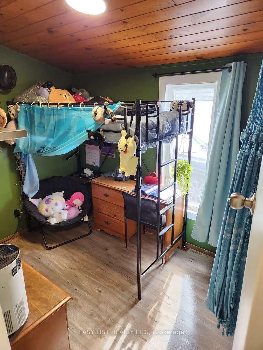 Photo 13 of 516 Bay Street, Kenora — HOMEH
