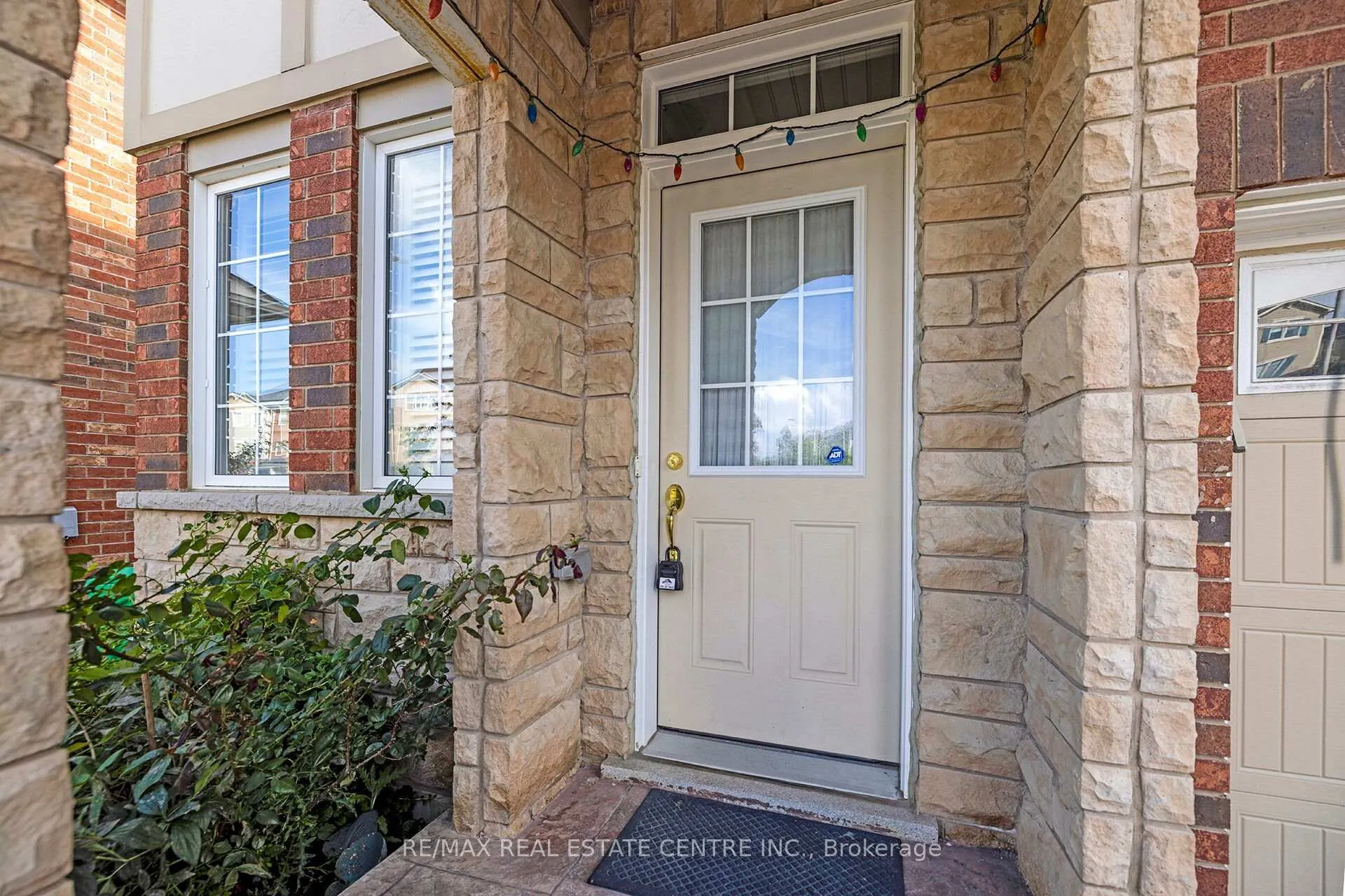 Photo 3 of 232 Drinkwater Road, Brampton, Fletcher's West — HOMEH