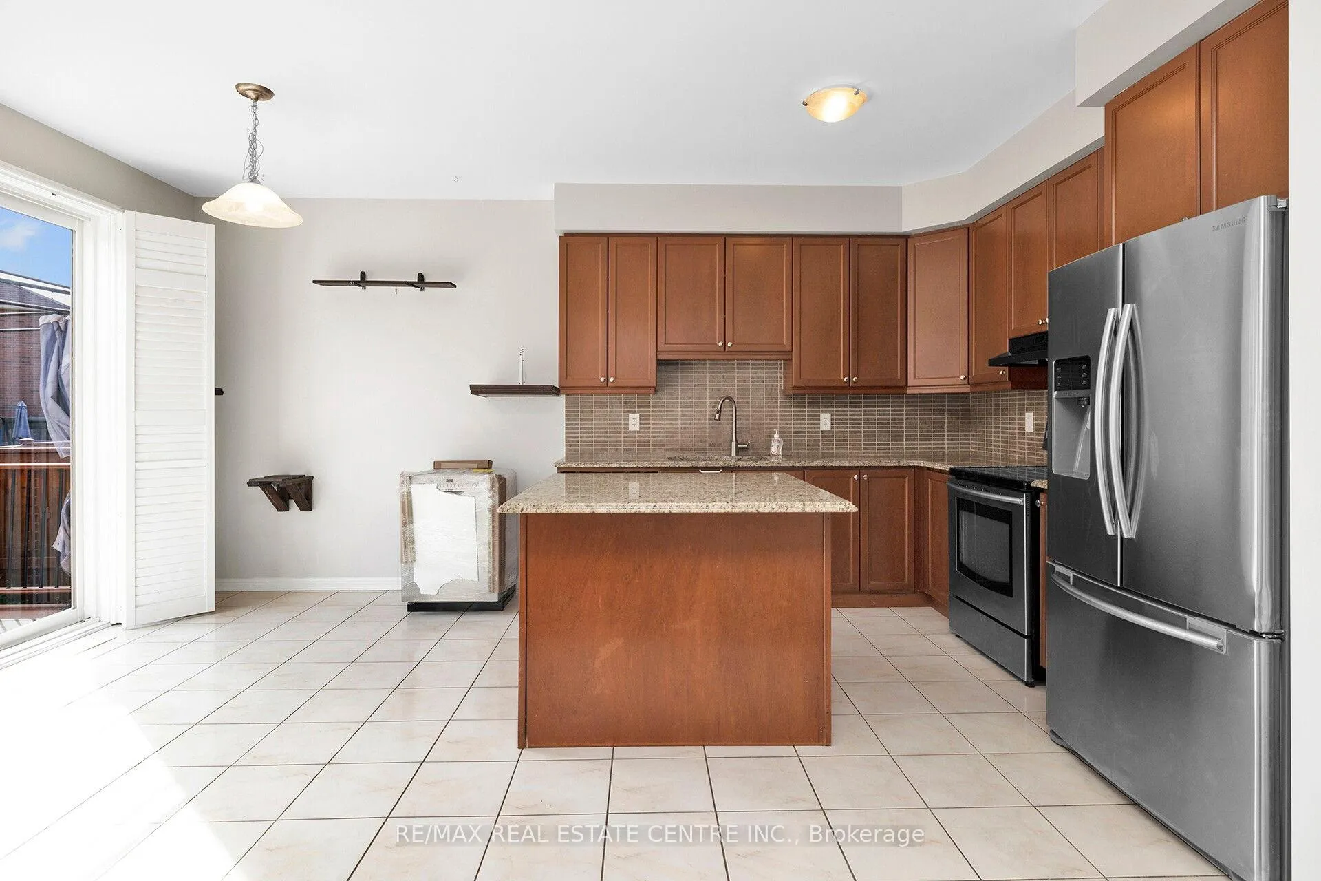 Photo 11 of 232 Drinkwater Road, Brampton, Fletcher's West — HOMEH