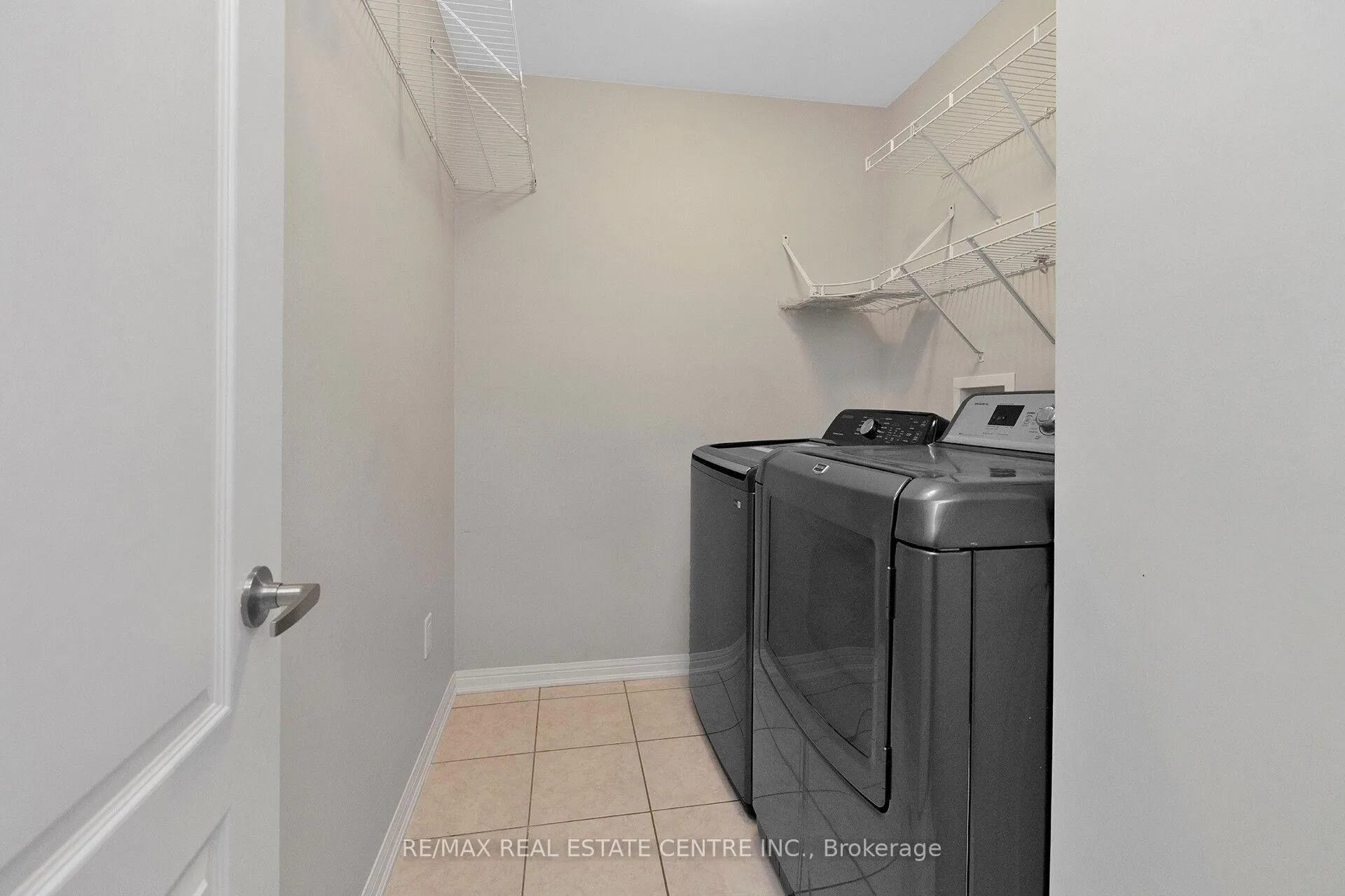 Photo 18 of 232 Drinkwater Road, Brampton, Fletcher's West — HOMEH