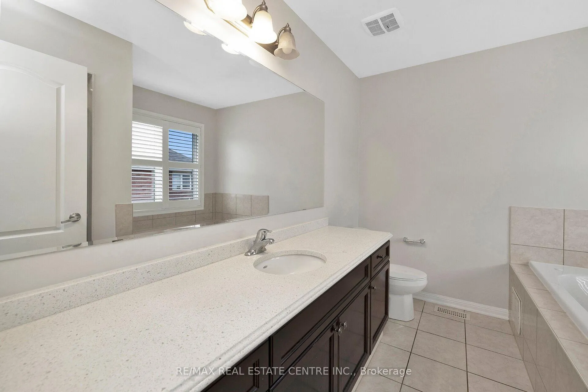 Photo 22 of 232 Drinkwater Road, Brampton, Fletcher's West — HOMEH