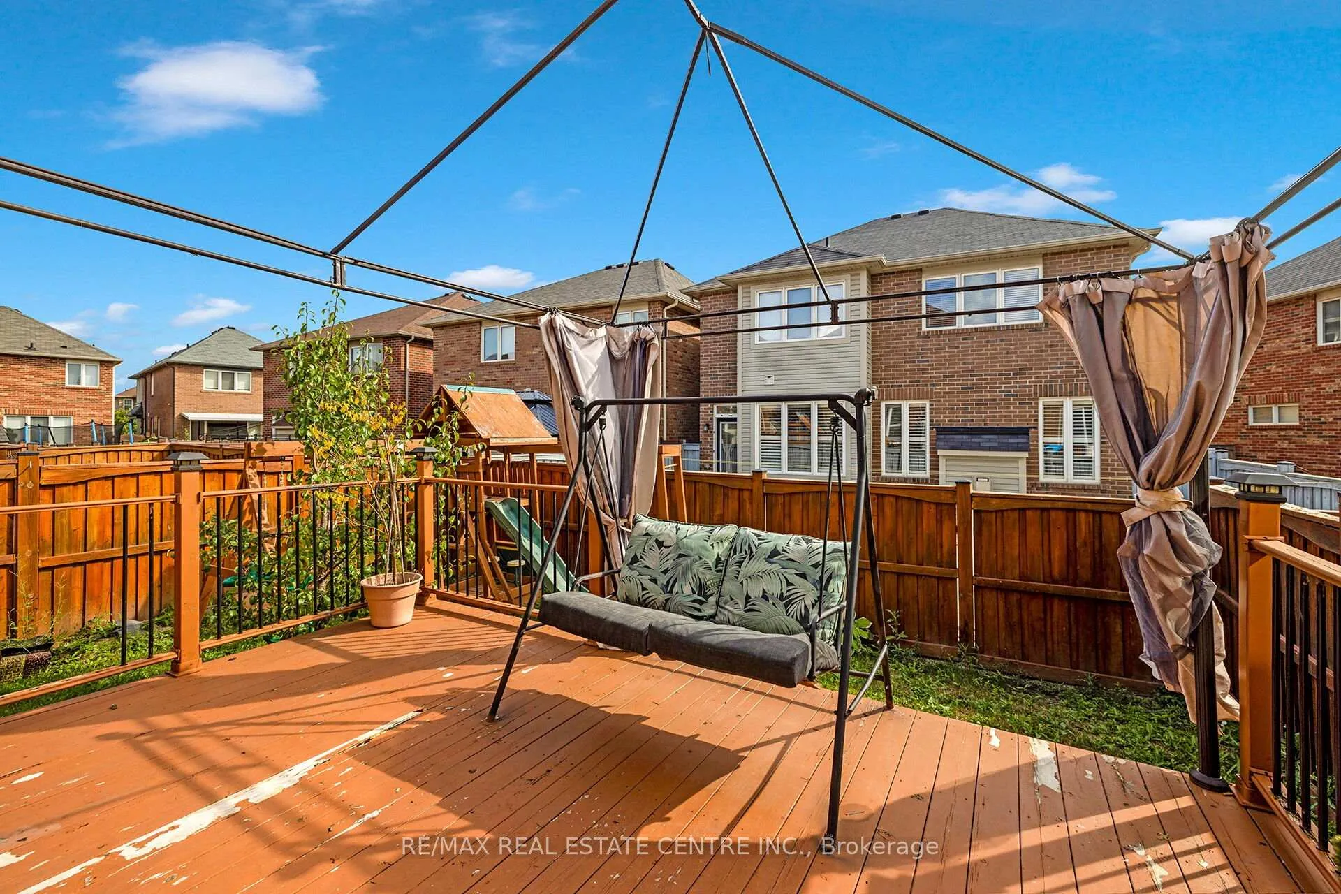 Photo 32 of 232 Drinkwater Road, Brampton, Fletcher's West — HOMEH
