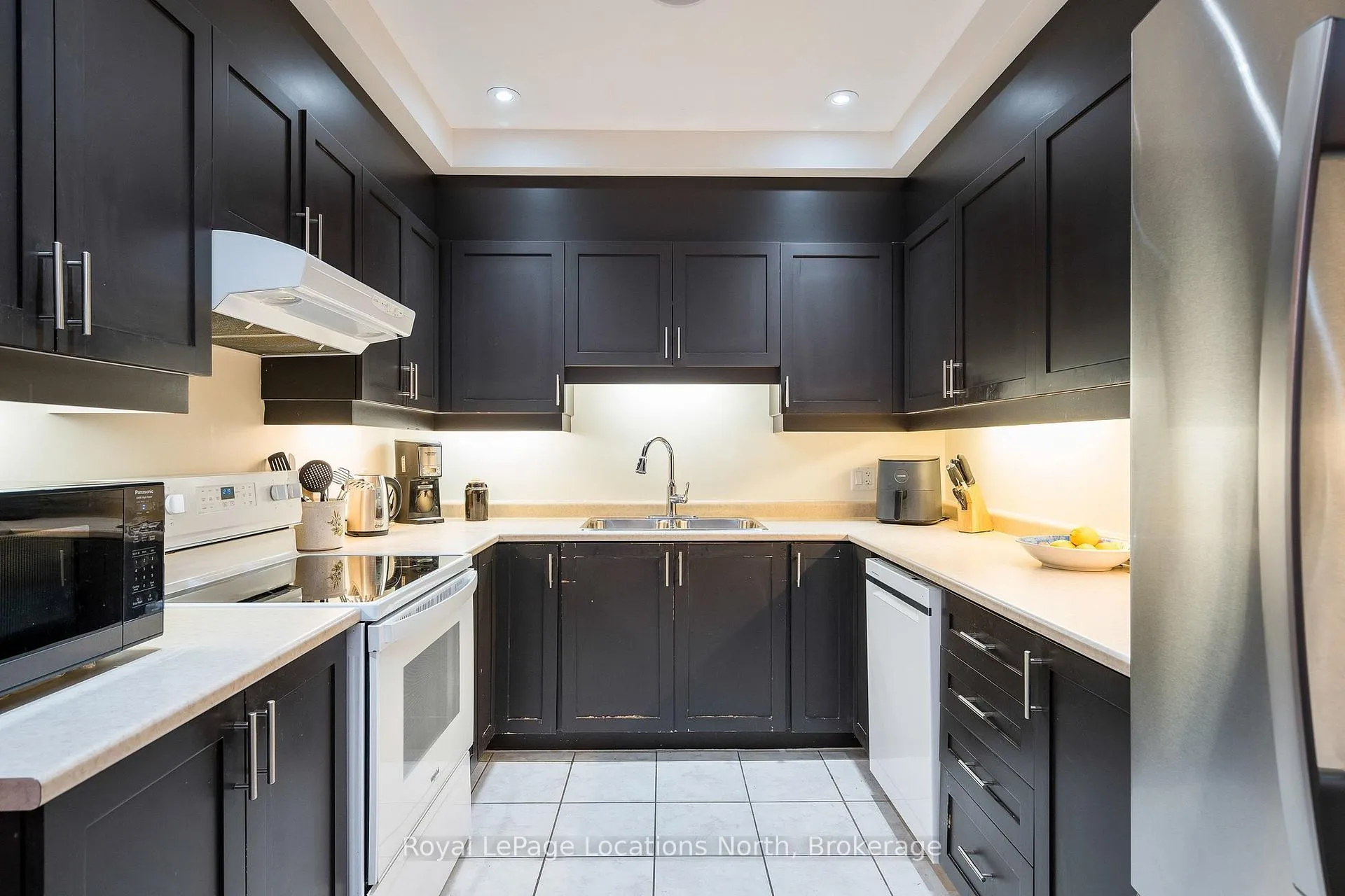 Photo 11 of Unit #201, 25 Beaver Street S, Blue Mountains — HOMEH