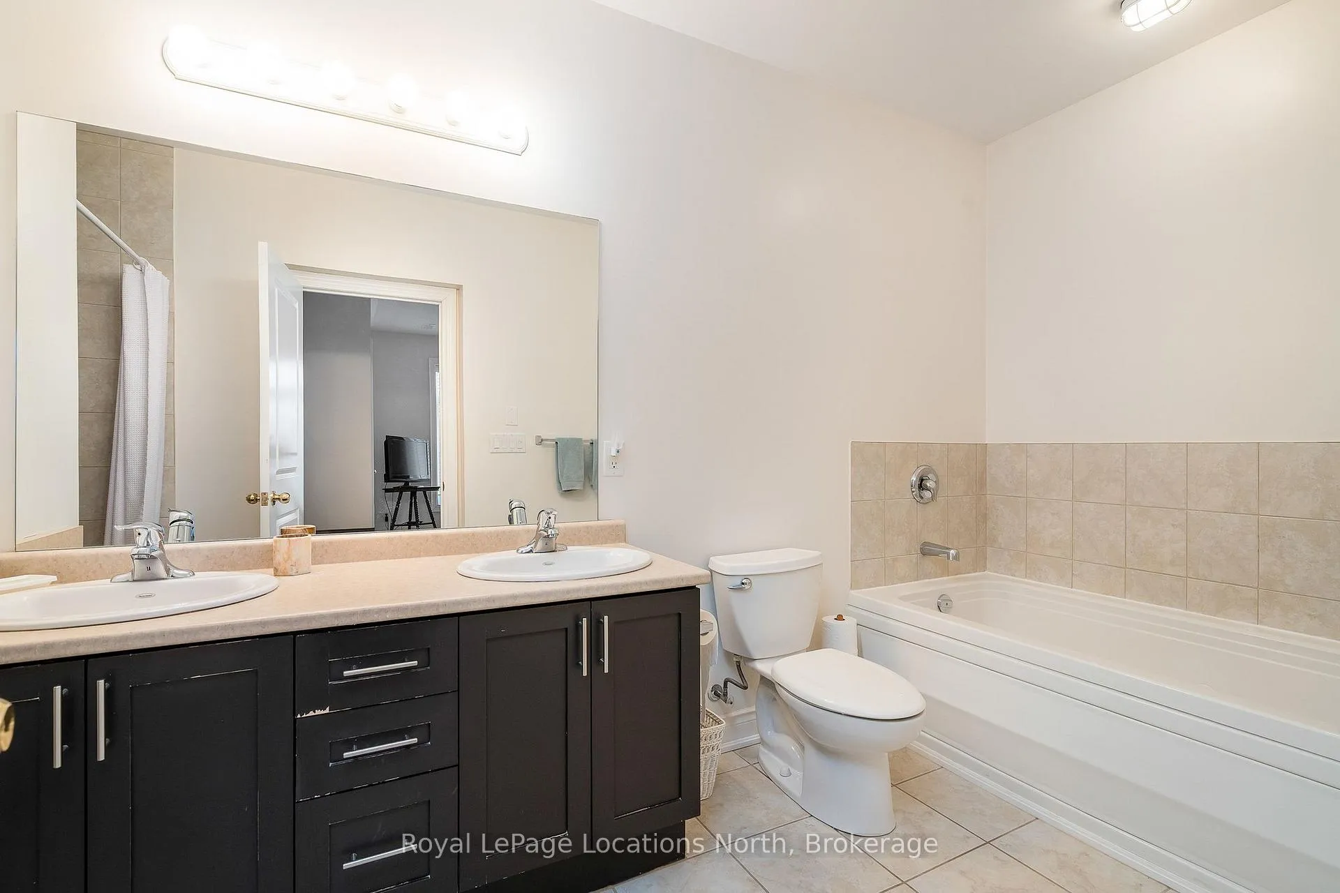 Photo 17 of Unit #201, 25 Beaver Street S, Blue Mountains — HOMEH