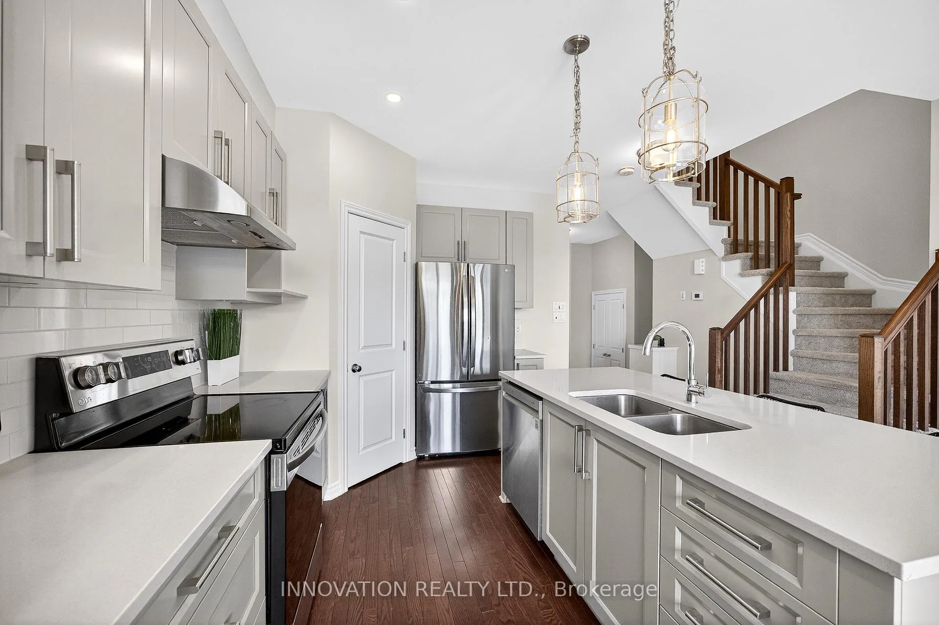 Photo 5 of 321 Kanashtage Terrace, Ottawa, Camelot — HOMEH