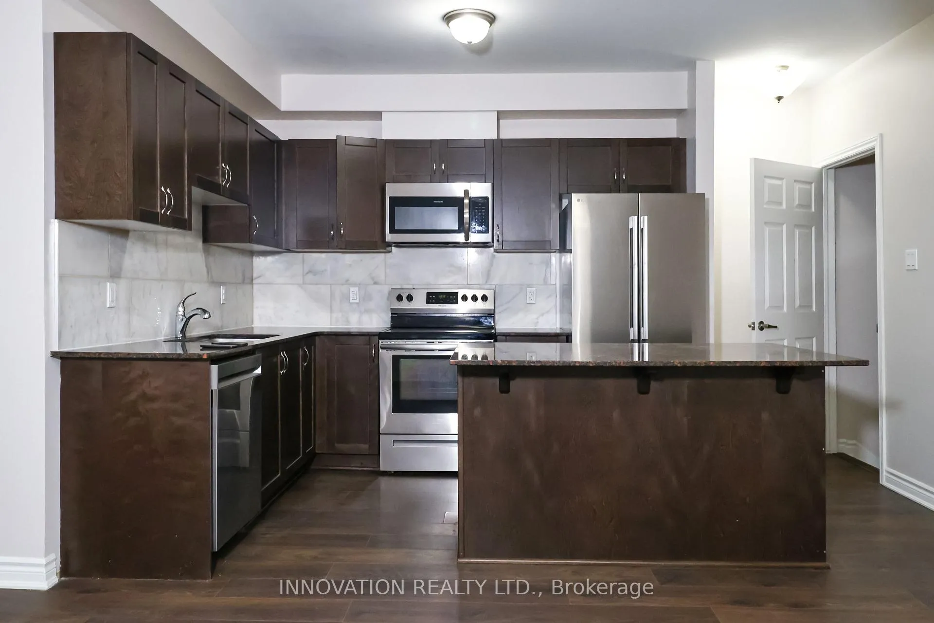 Photo 4 of 133 Walleye Private, Ottawa, Barrhaven - Half Moon Bay — HOMEH