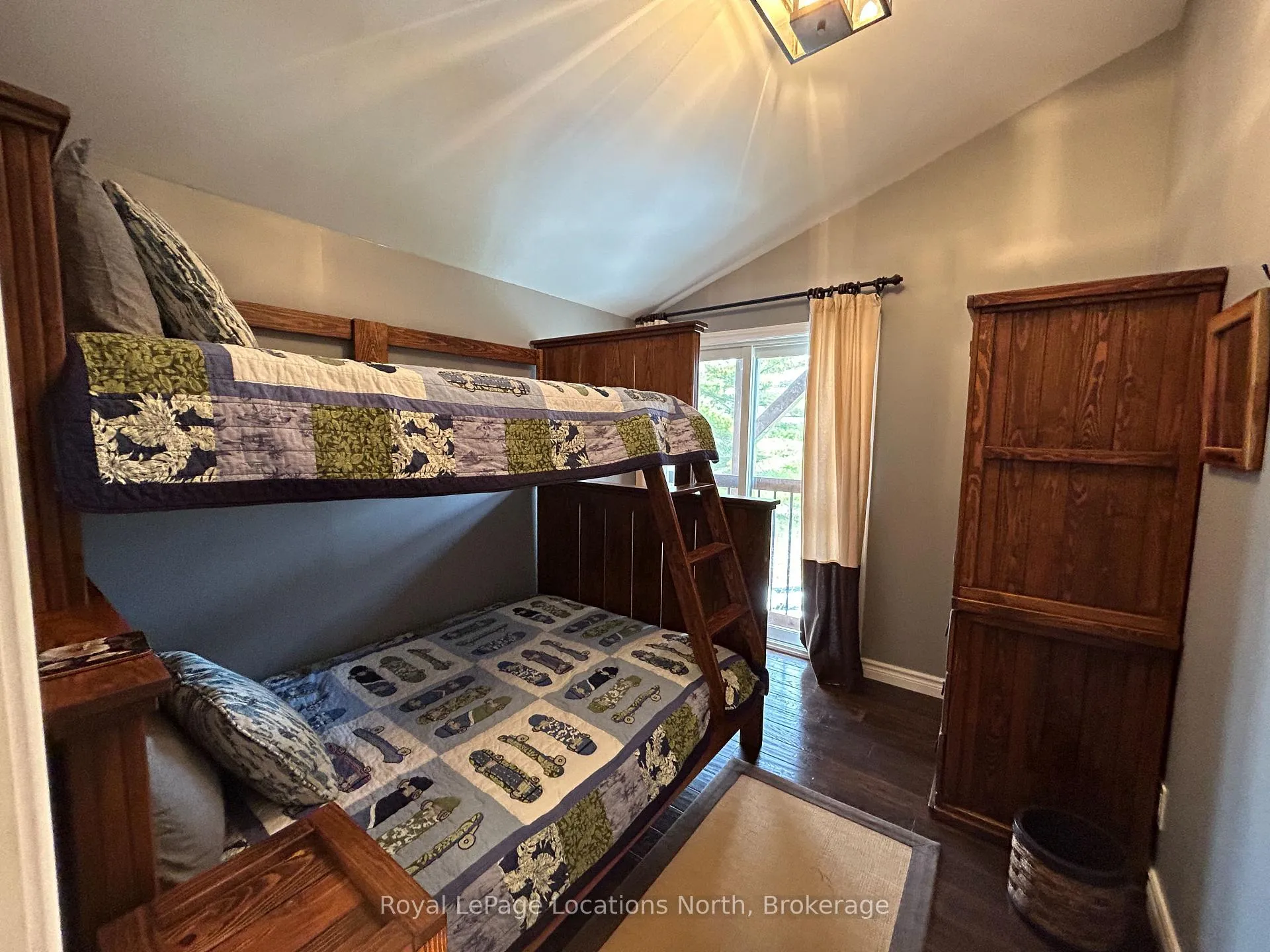 Photo 21 of 230 Grey Road 21, Blue Mountains — HOMEH