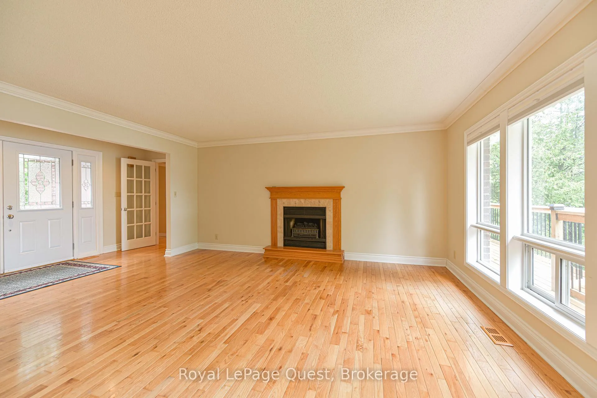Photo 3 of 27 Heyden Avenue, Orillia — HOMEH
